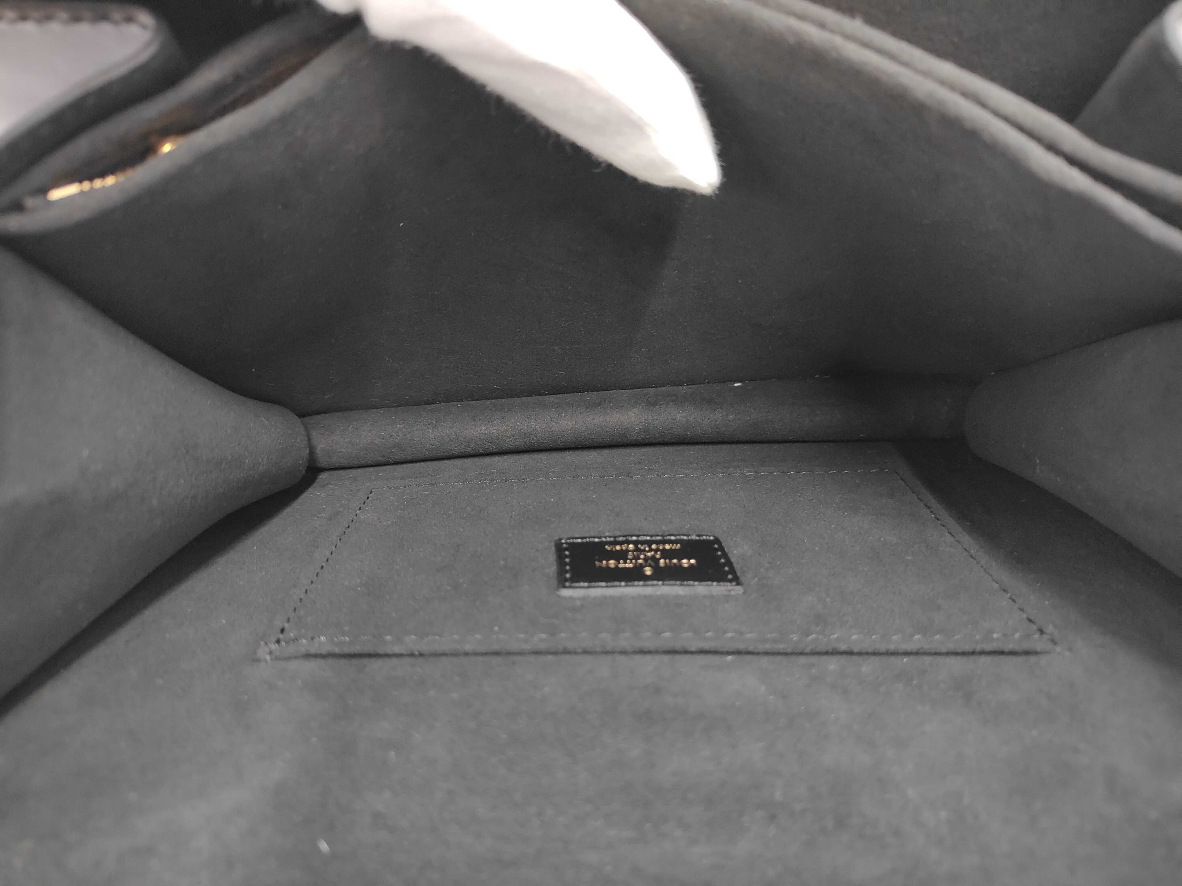 Dauphine Shoulder Bag — view 9