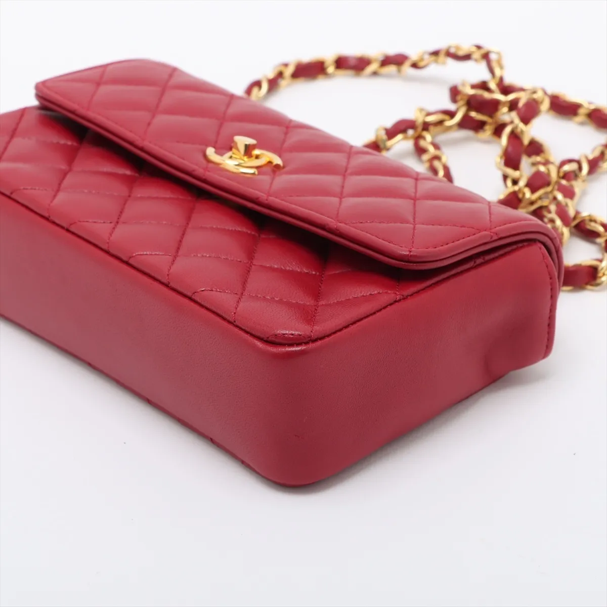 Matelasse Lambskin Single Flap Single Chain Bag Red Gold Hardware — view 3