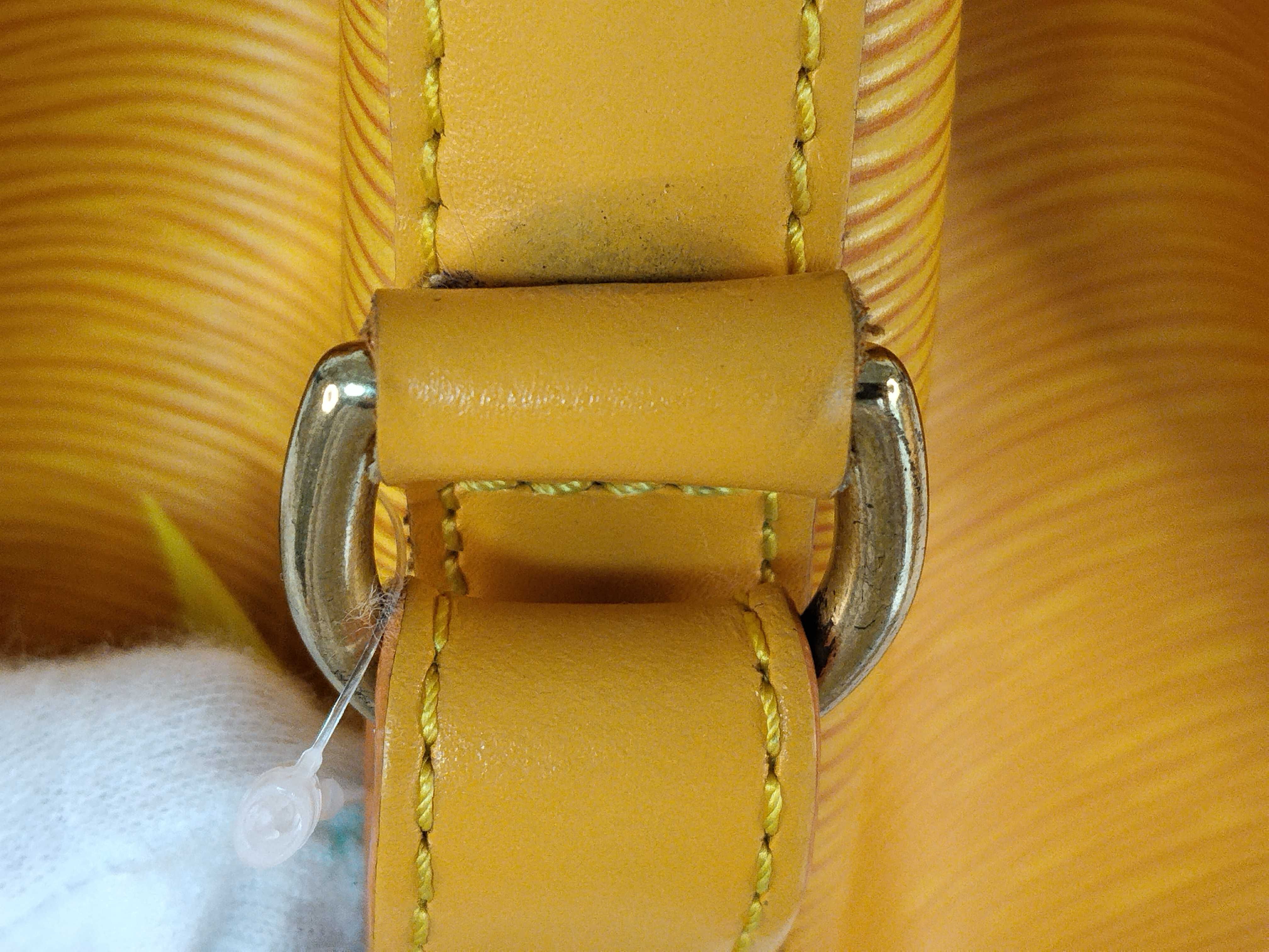 Epi M44109 Petit Noé Tassili Yellow Shoulder Bag — view 5