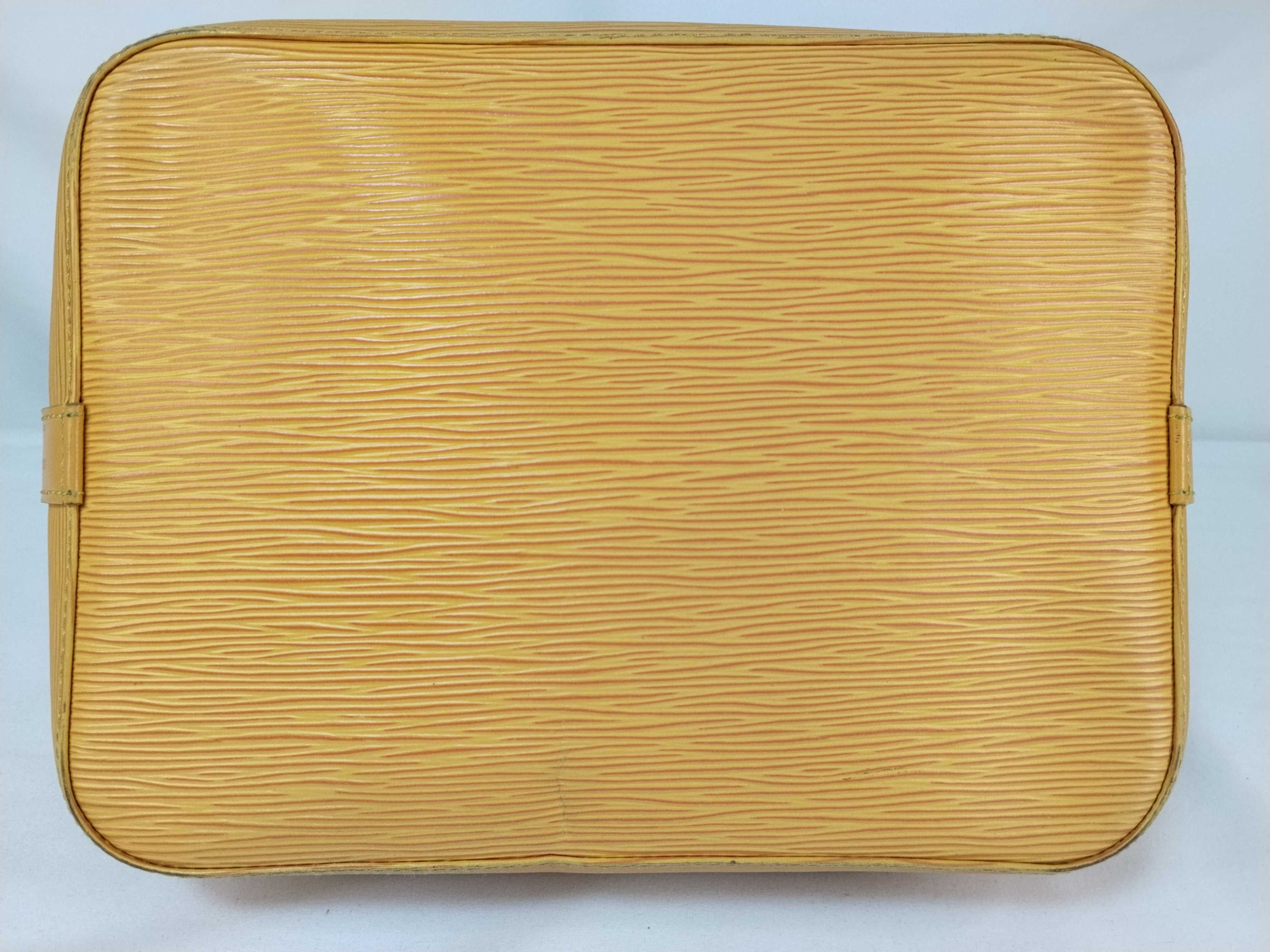 Epi M44109 Petit Noé Tassili Yellow Shoulder Bag — view 7