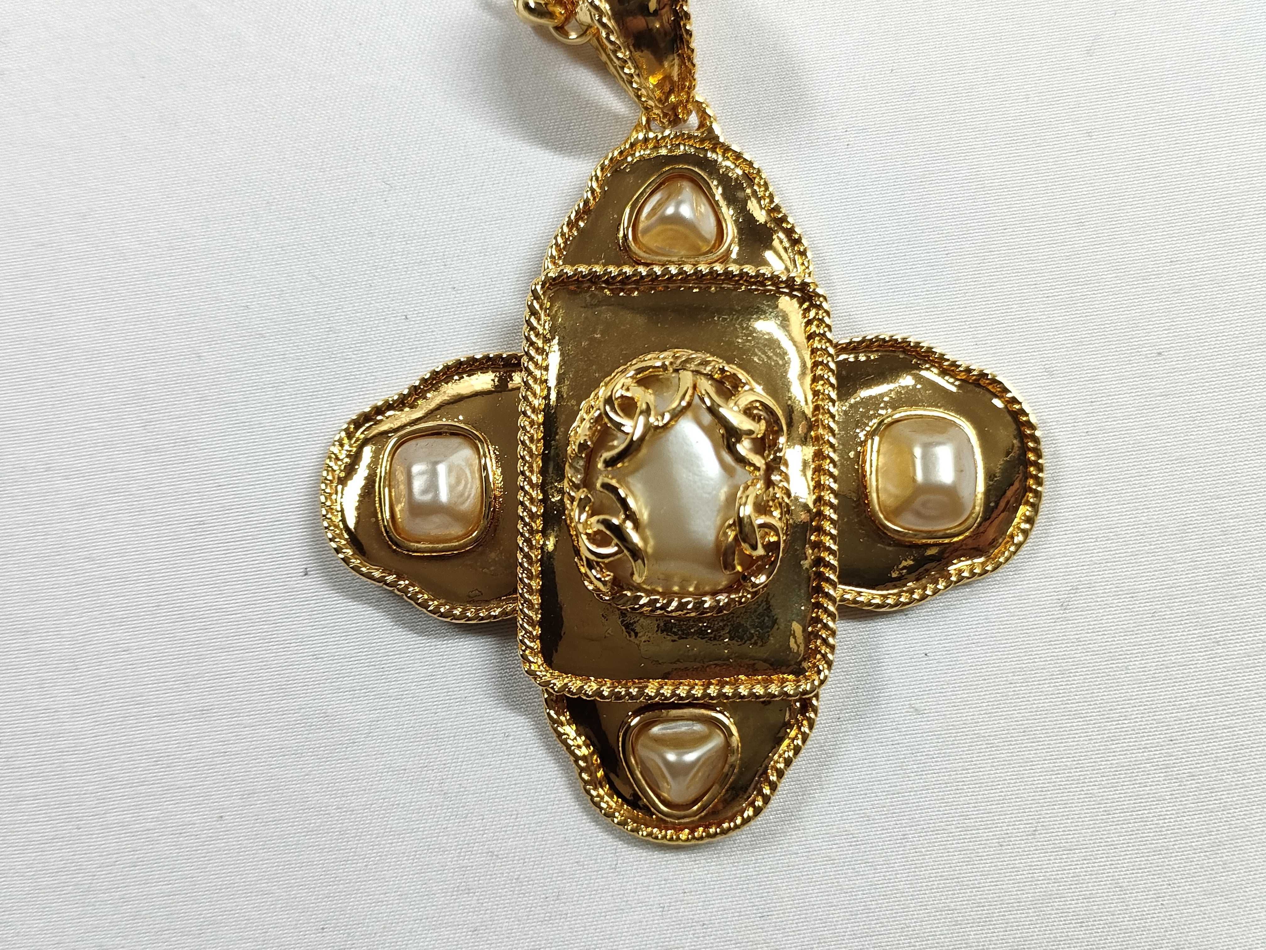 95A Pearl Cross Necklace