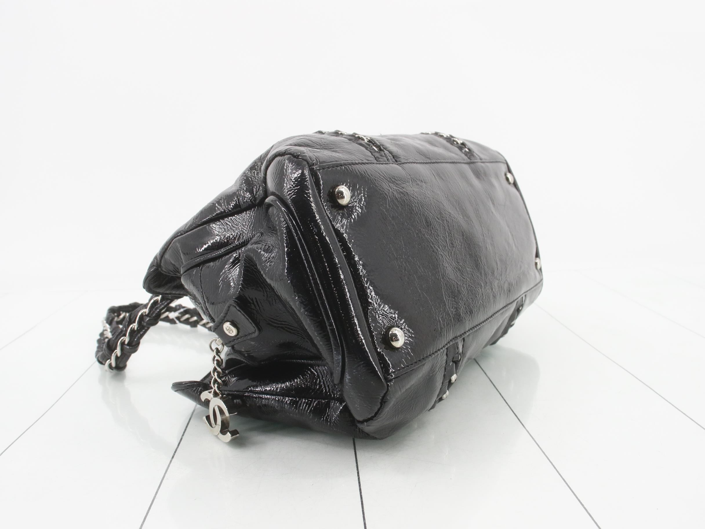 Patent leather Chanel Coco logo chain shoulder bag, black, silver hardware. — view 5