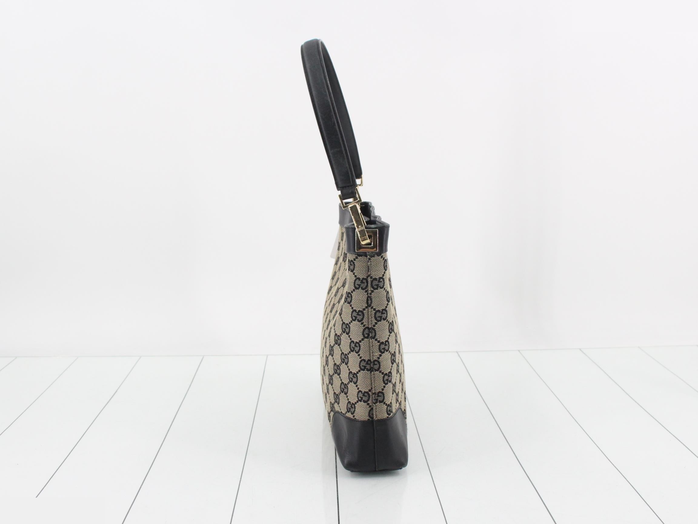 GG Canvas Shoulder Bag — view 4