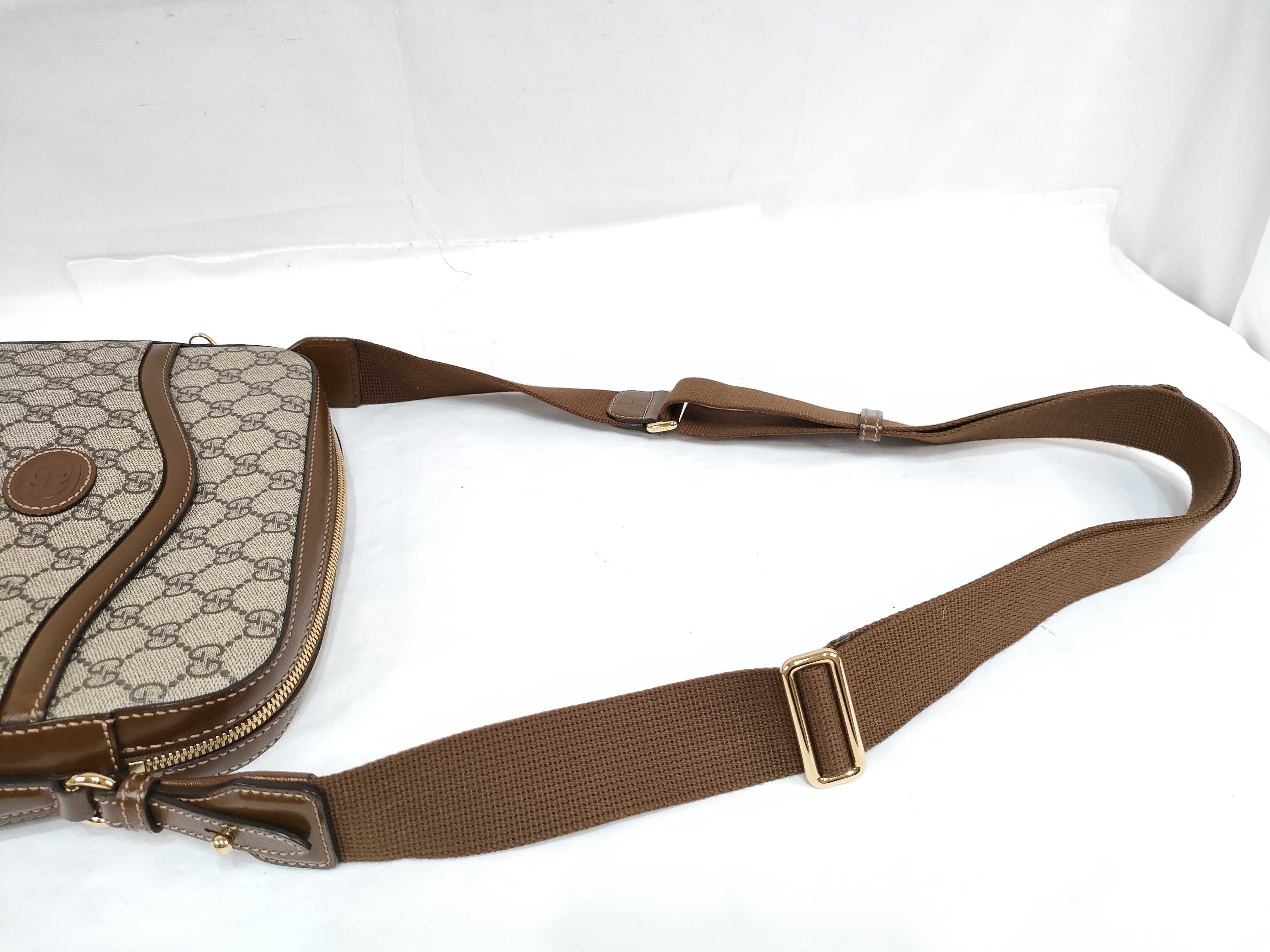 GG Supreme Shoulder Bag 675891 (Brown) with Bag — view 3