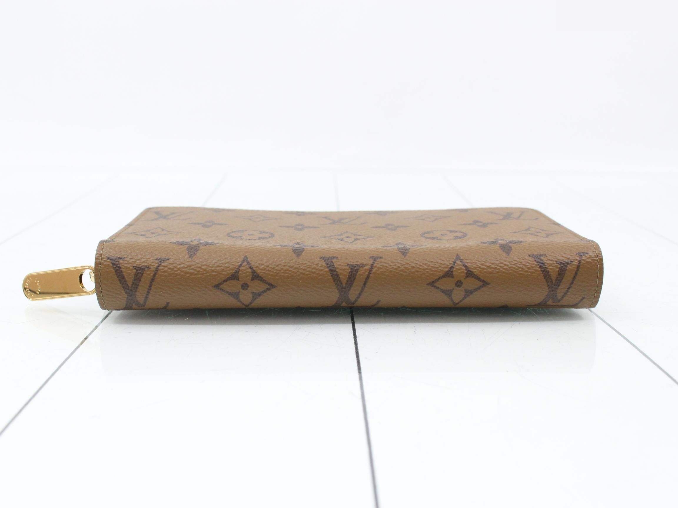 M82444 Monogram Reverse Zippy Wallet — view 3