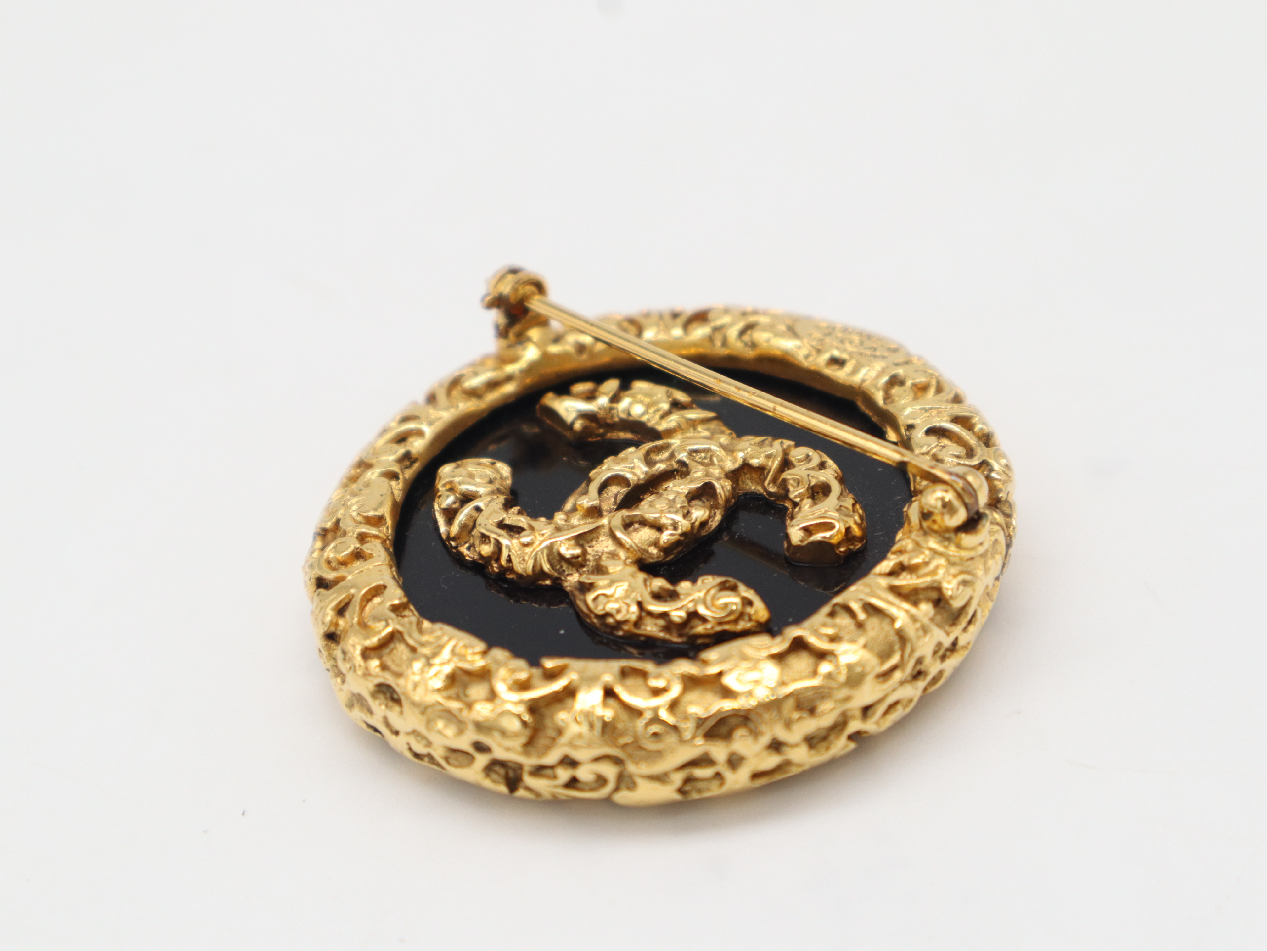 93A Coco Mark Brooch, Lava, Black GP Brooch — view 3