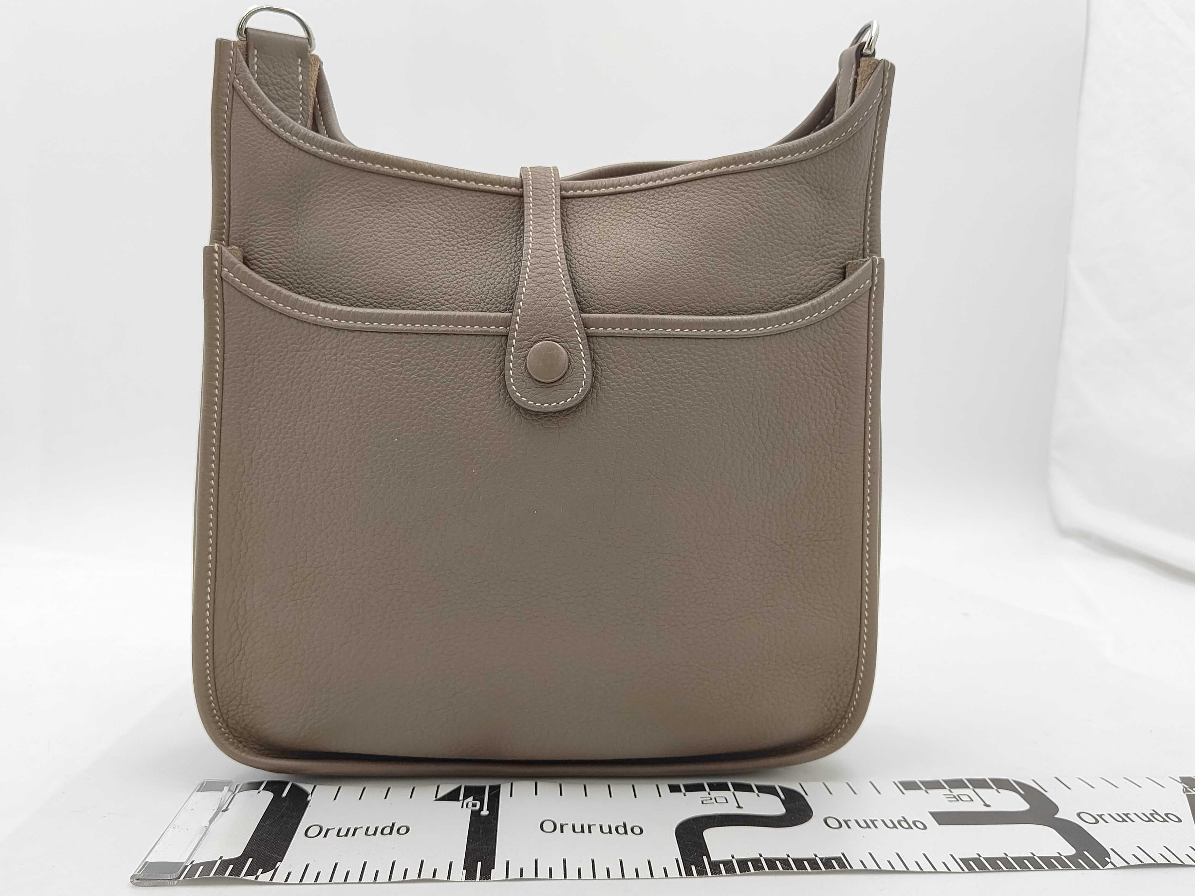 Evelyne PM3 Etoupe M Shoulder Bag — view 2