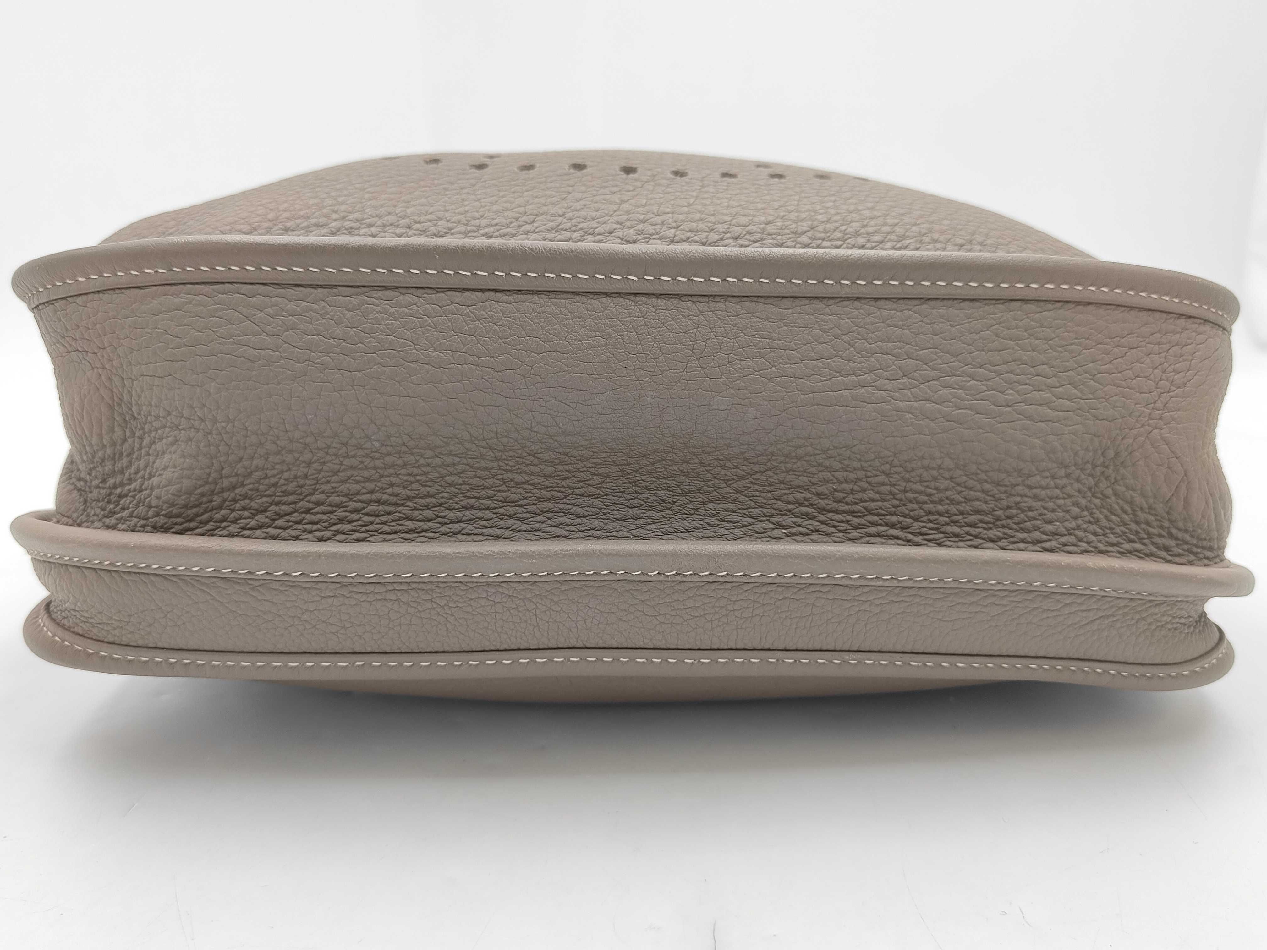 Evelyne PM3 Etoupe M Shoulder Bag — view 11