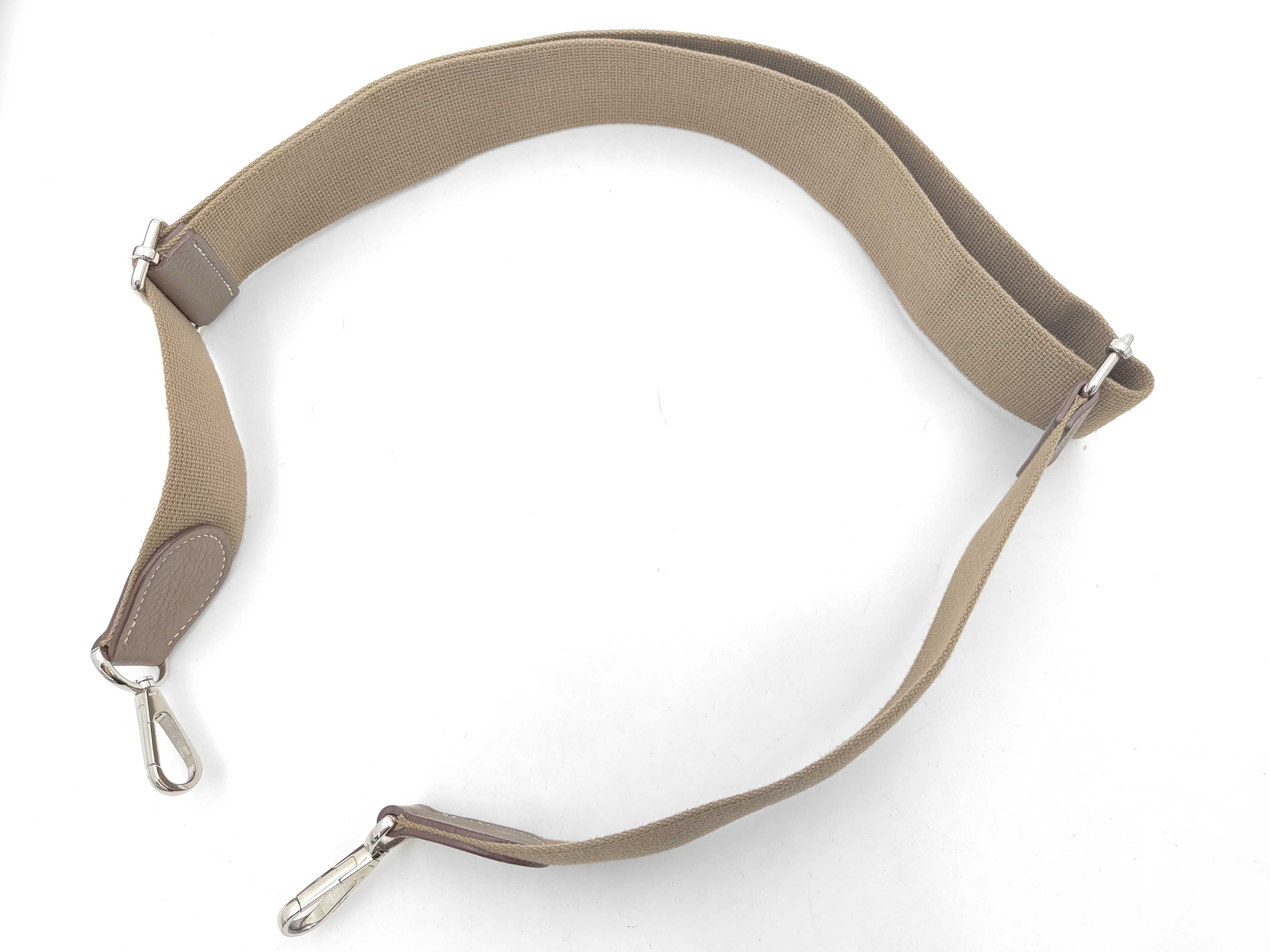 Evelyne PM3 Etoupe M Shoulder Bag — view 15