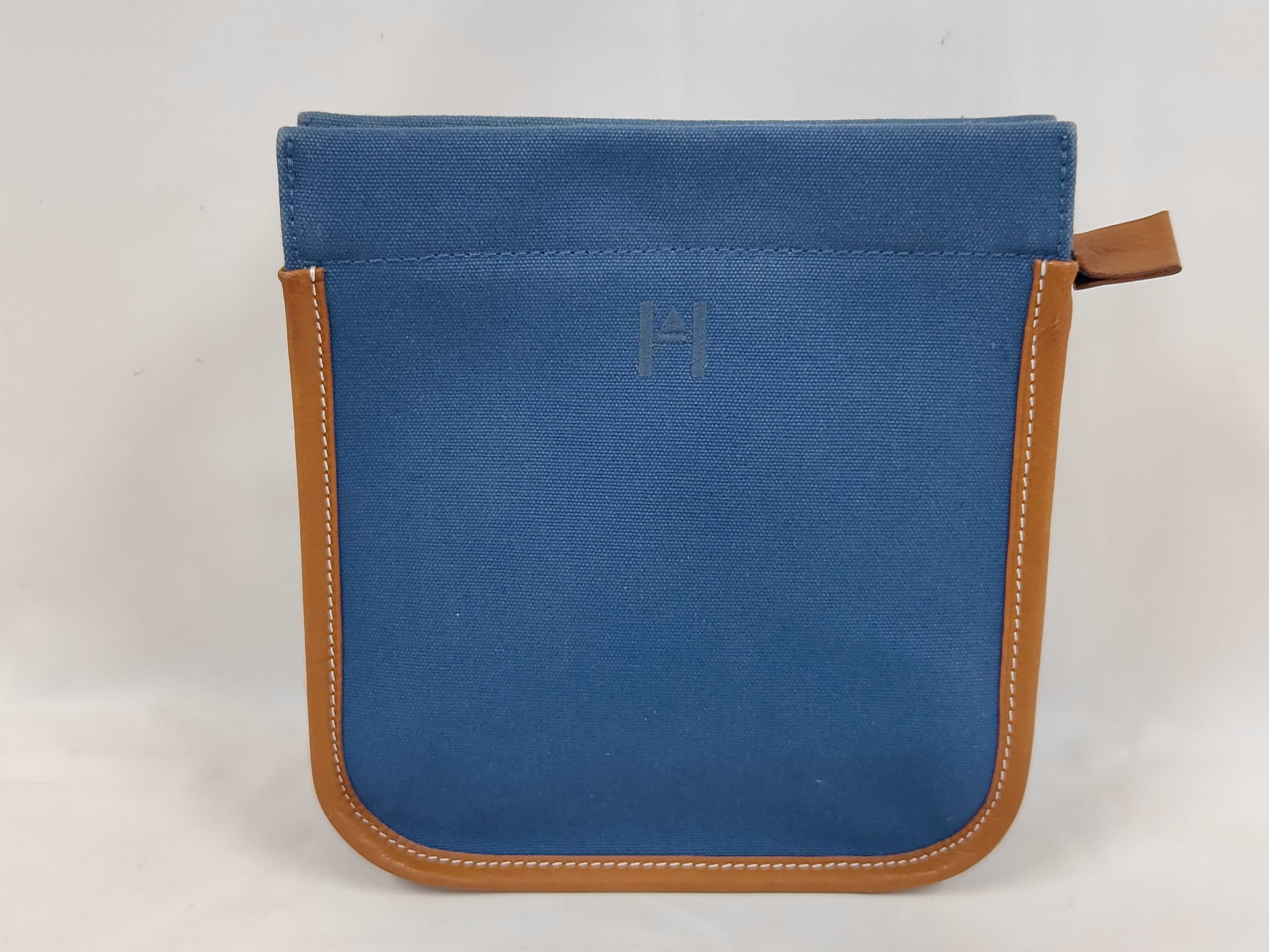 pouch
