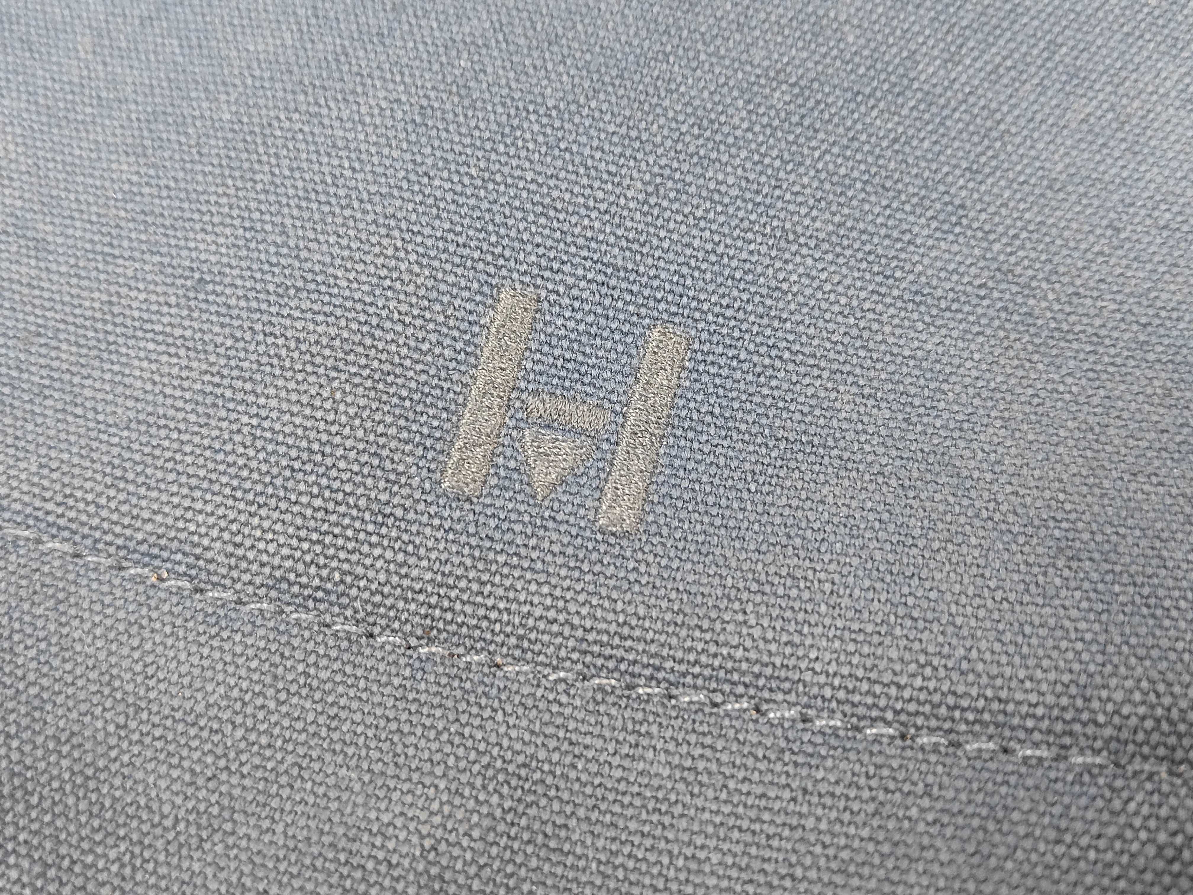 pouch — view 6