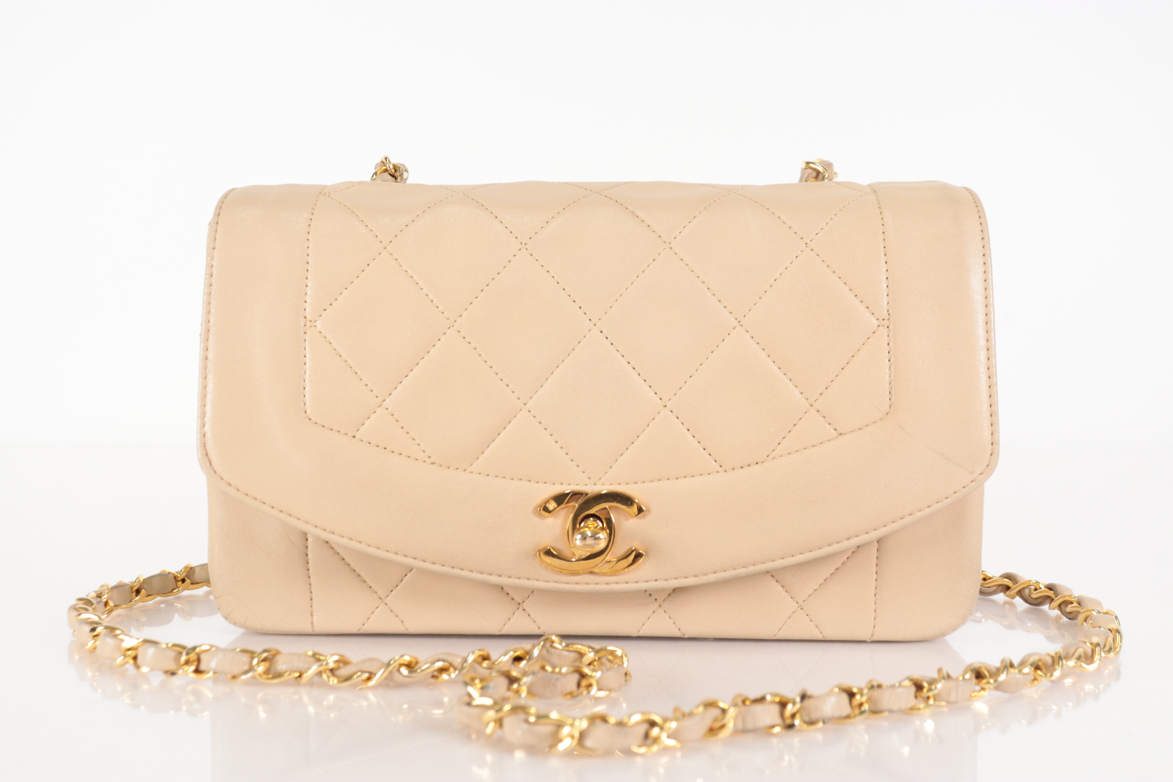 Diana 22 Lambskin Beige Shoulder Bag (Serial No. 2) — view 2