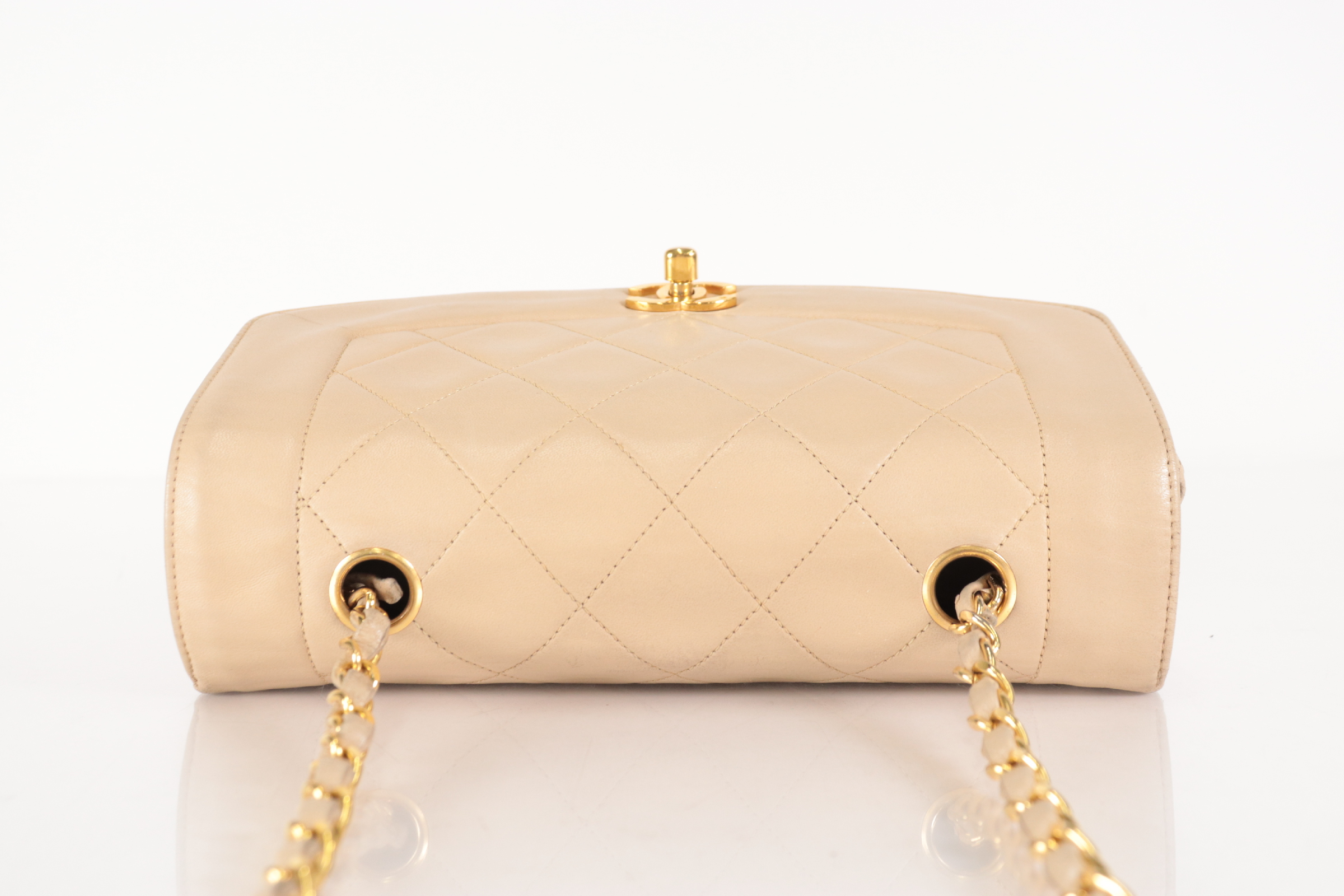 Diana 22 Lambskin Beige Shoulder Bag (Serial No. 2) — view 6