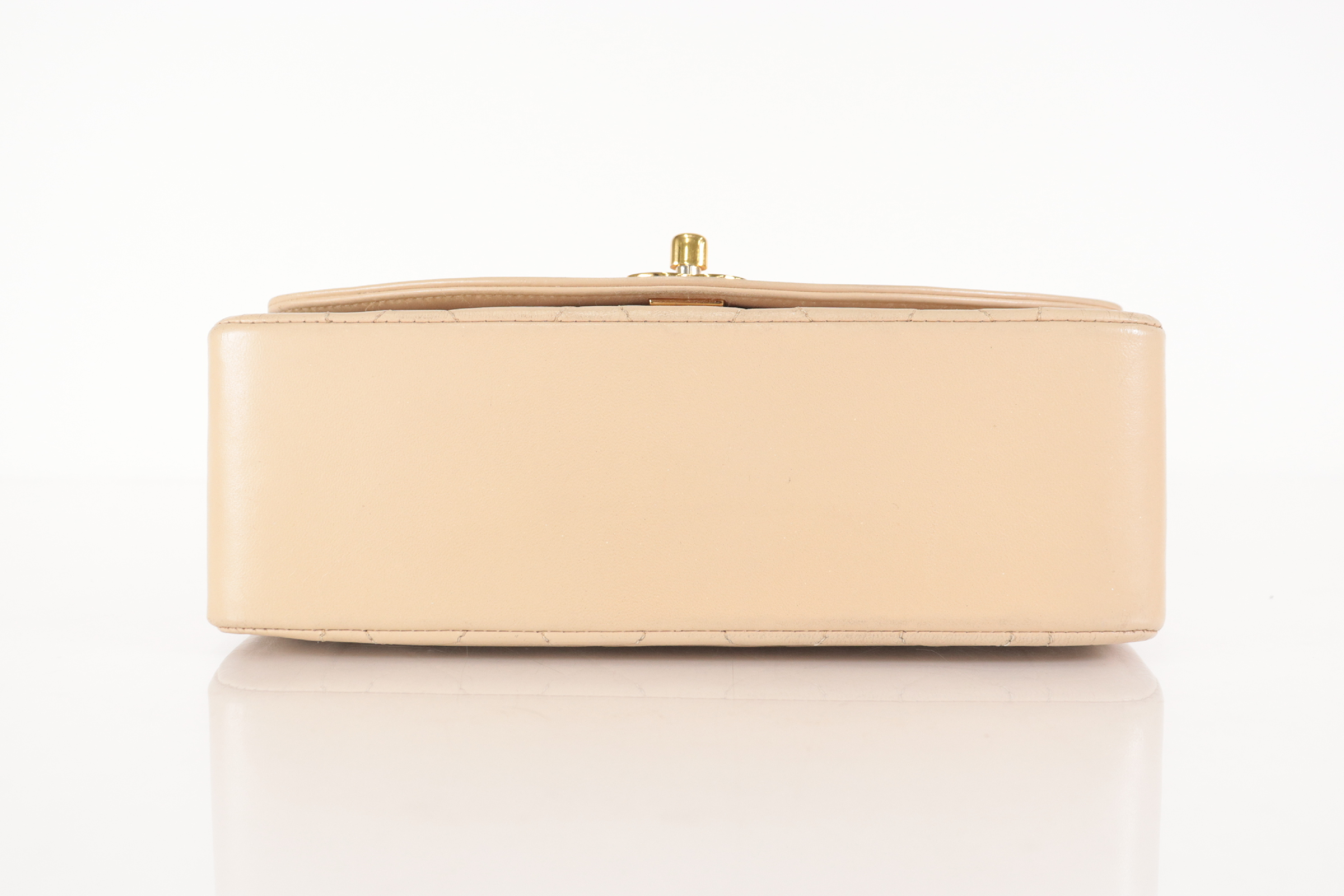 Diana 22 Lambskin Beige Shoulder Bag (Serial No. 2) — view 7