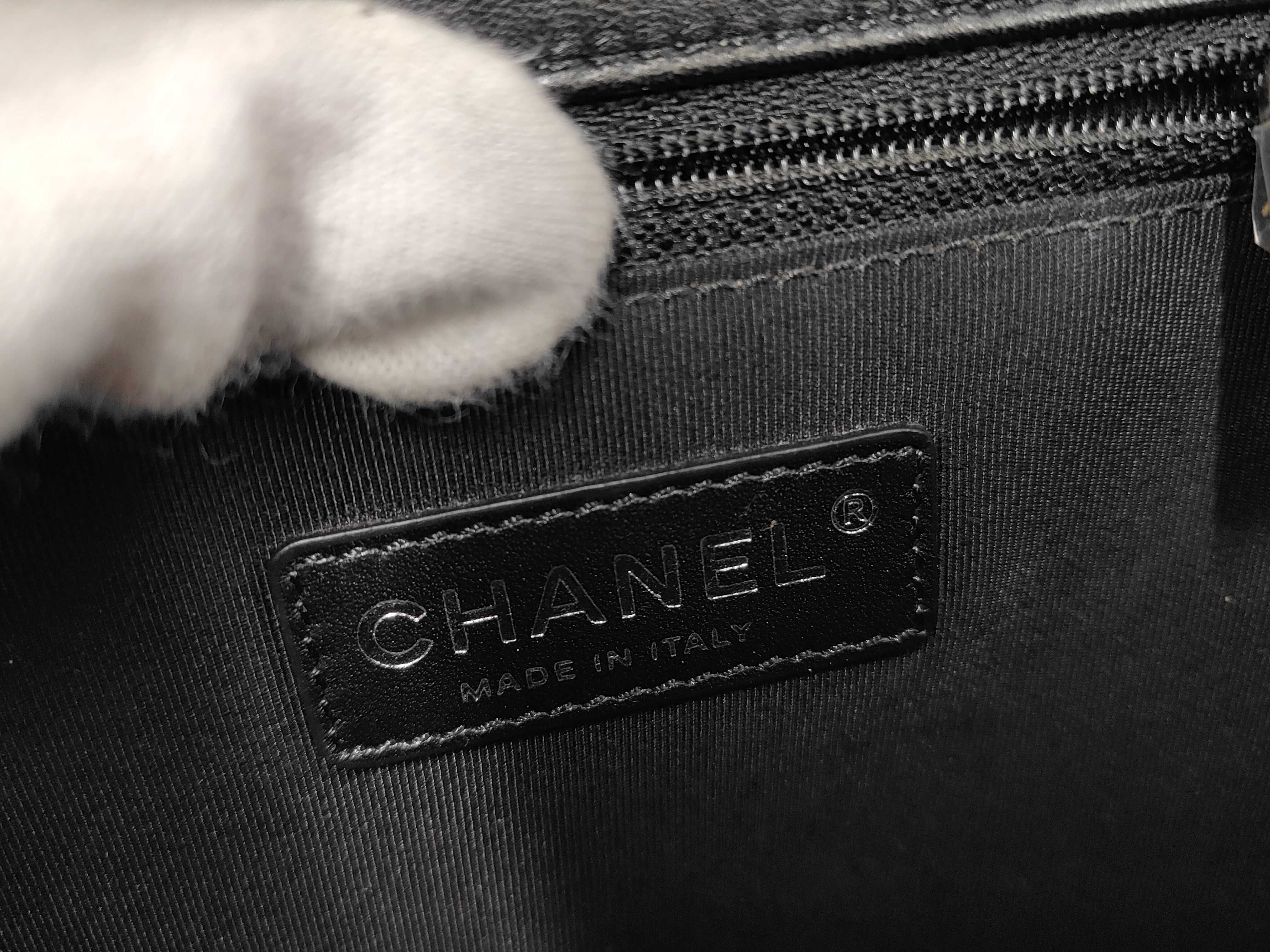 Boy Chanel Chain Shoulder Bag — view 10