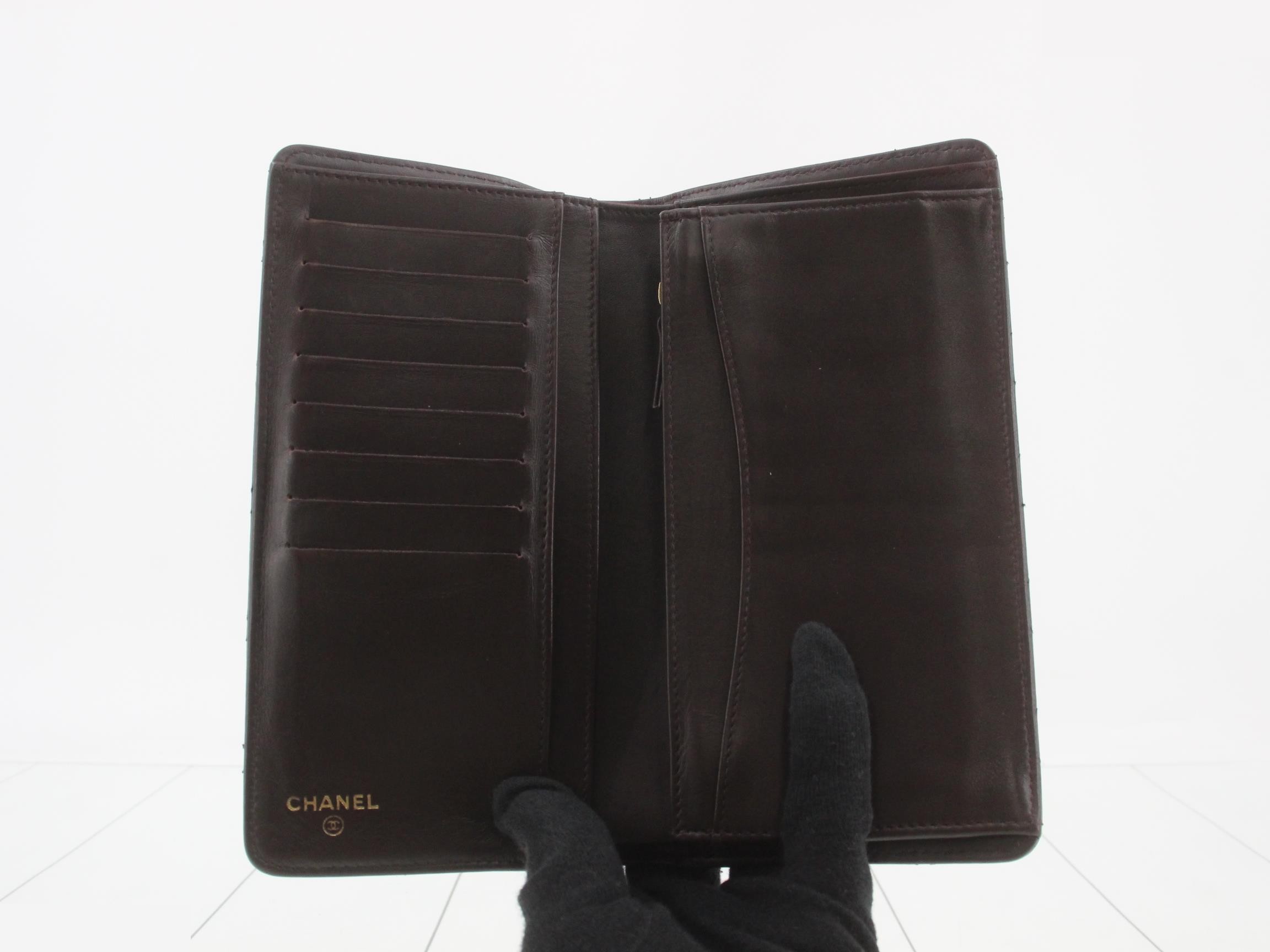 Matelassé Caviar Skin Bi-fold Long Wallet — view 4
