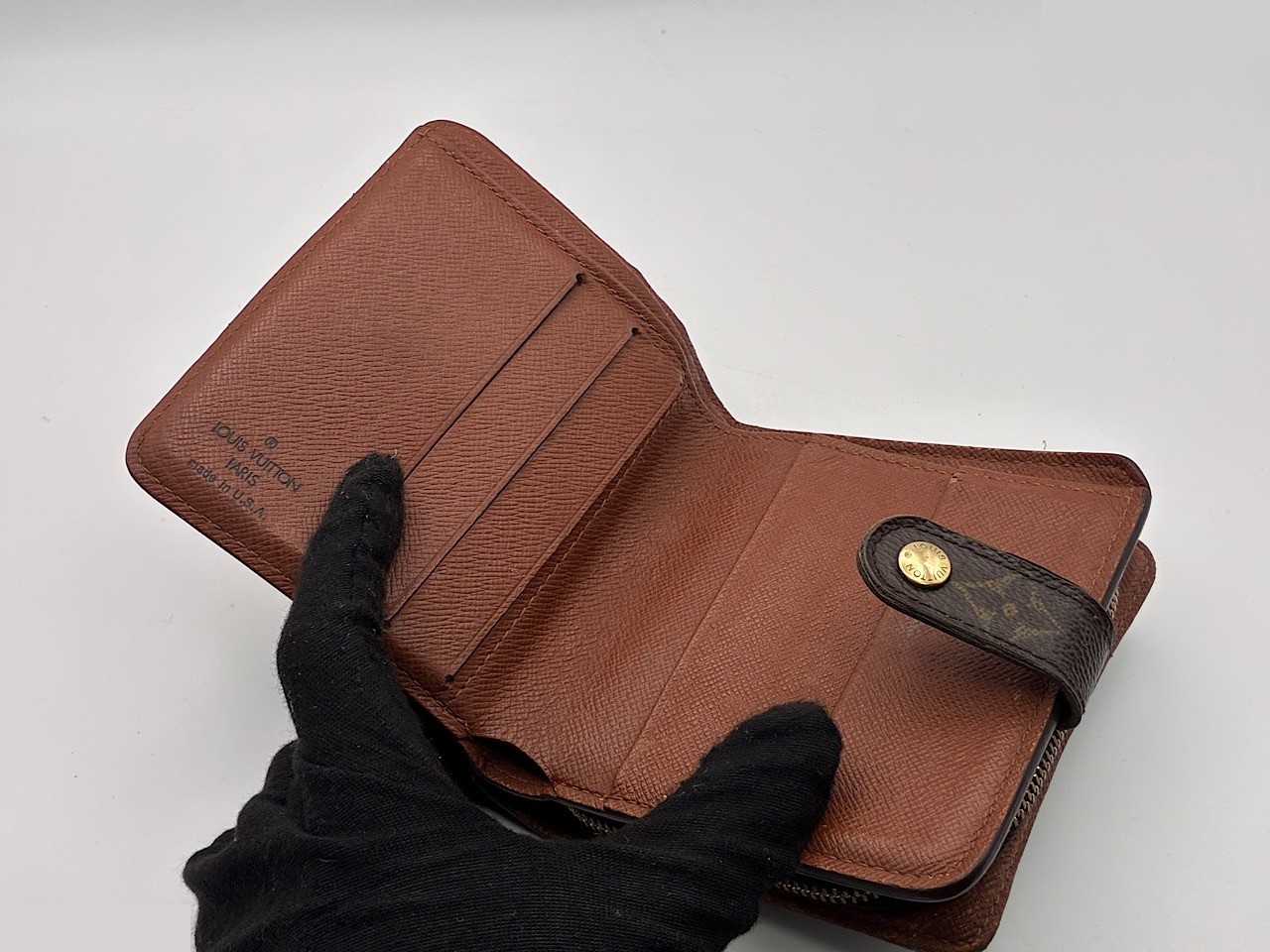 M61667 Monogram Compact Zip — view 4