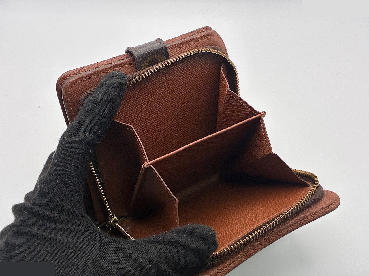 M61667 Monogram Compact Zip — view 6