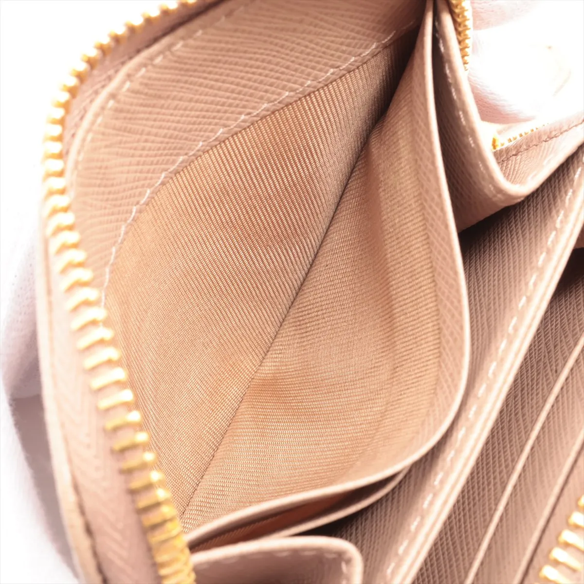 Saffiano Metal 1MM268 Leather Coin Case Beige — view 4