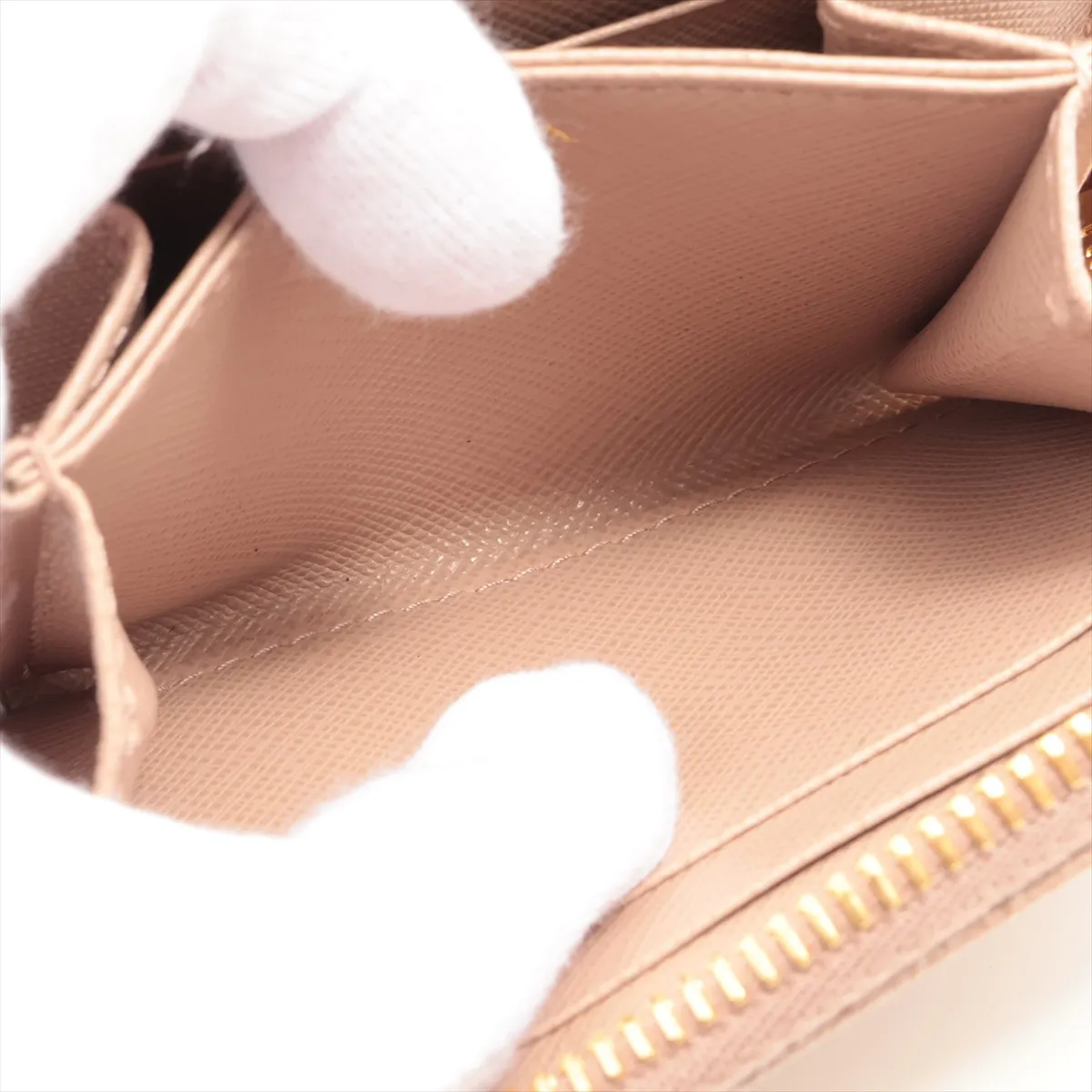 Saffiano Metal 1MM268 Leather Coin Case Beige — view 6