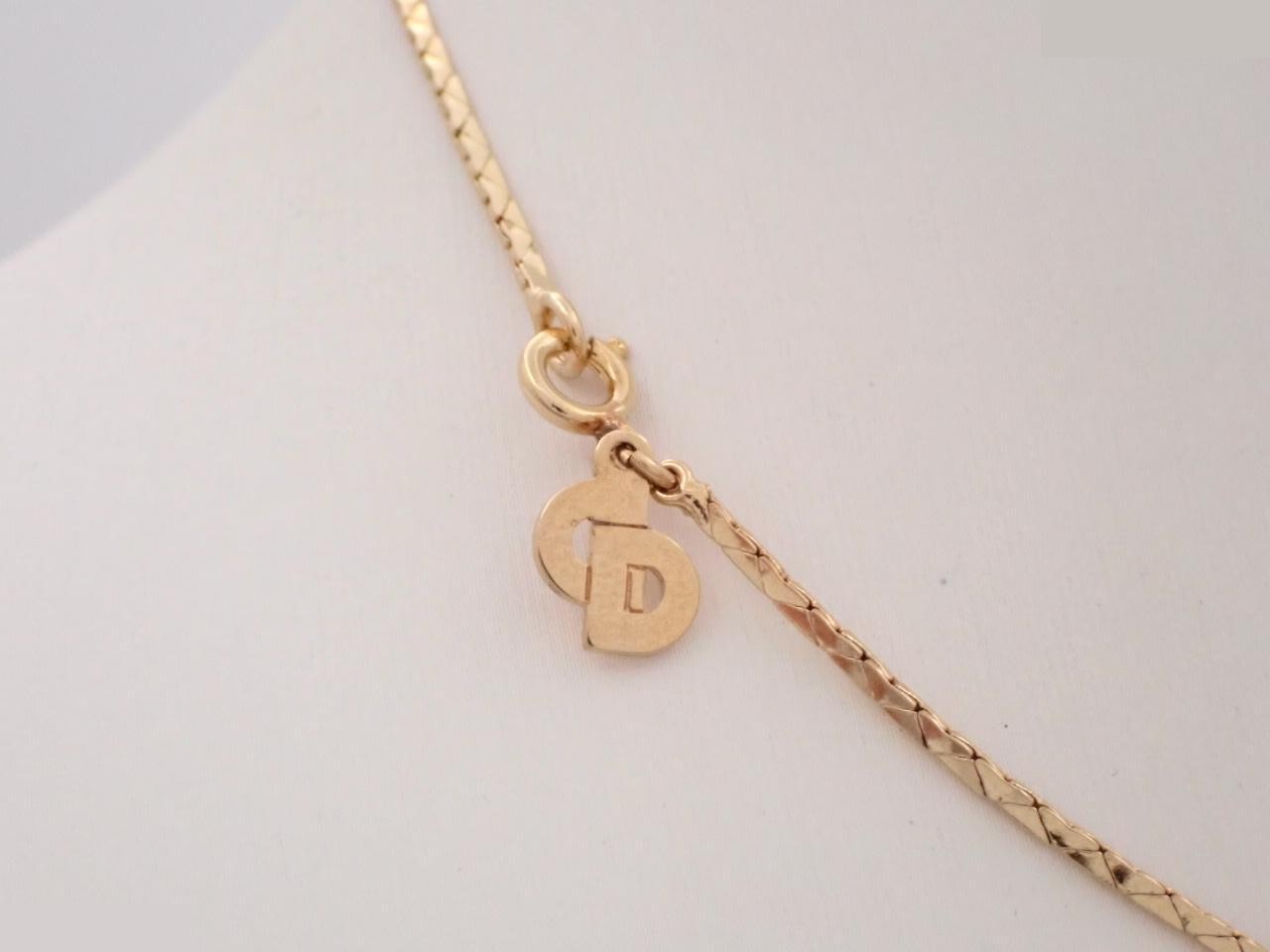 Necklace, neck circumference approximately 38 cm — view 2