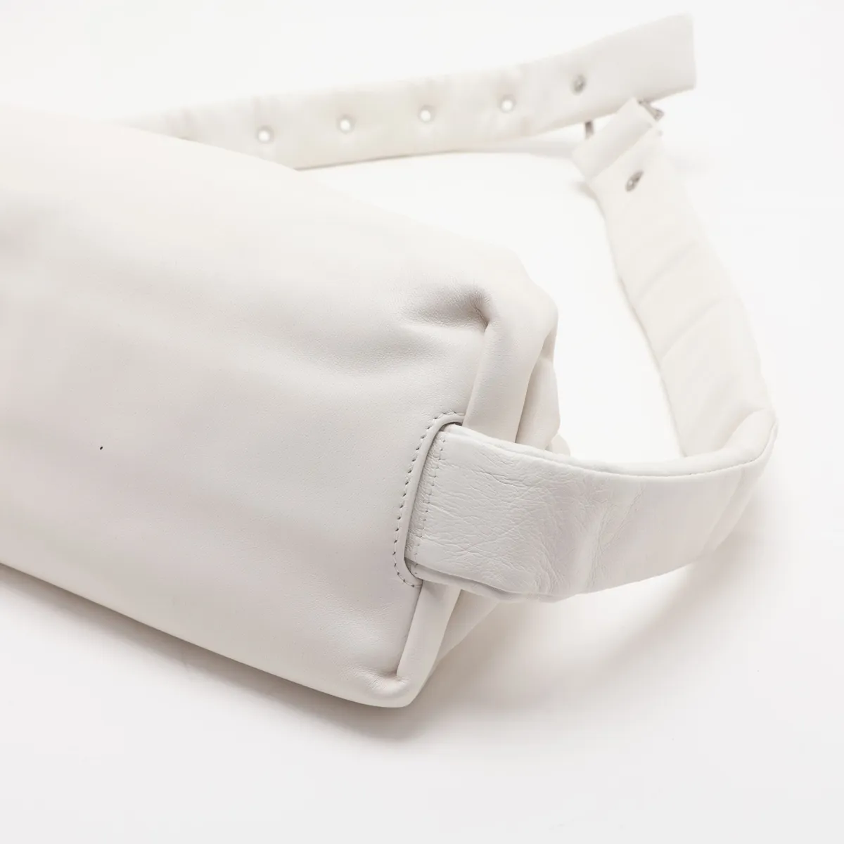 The Body Pouch Leather Body Bag White — view 3
