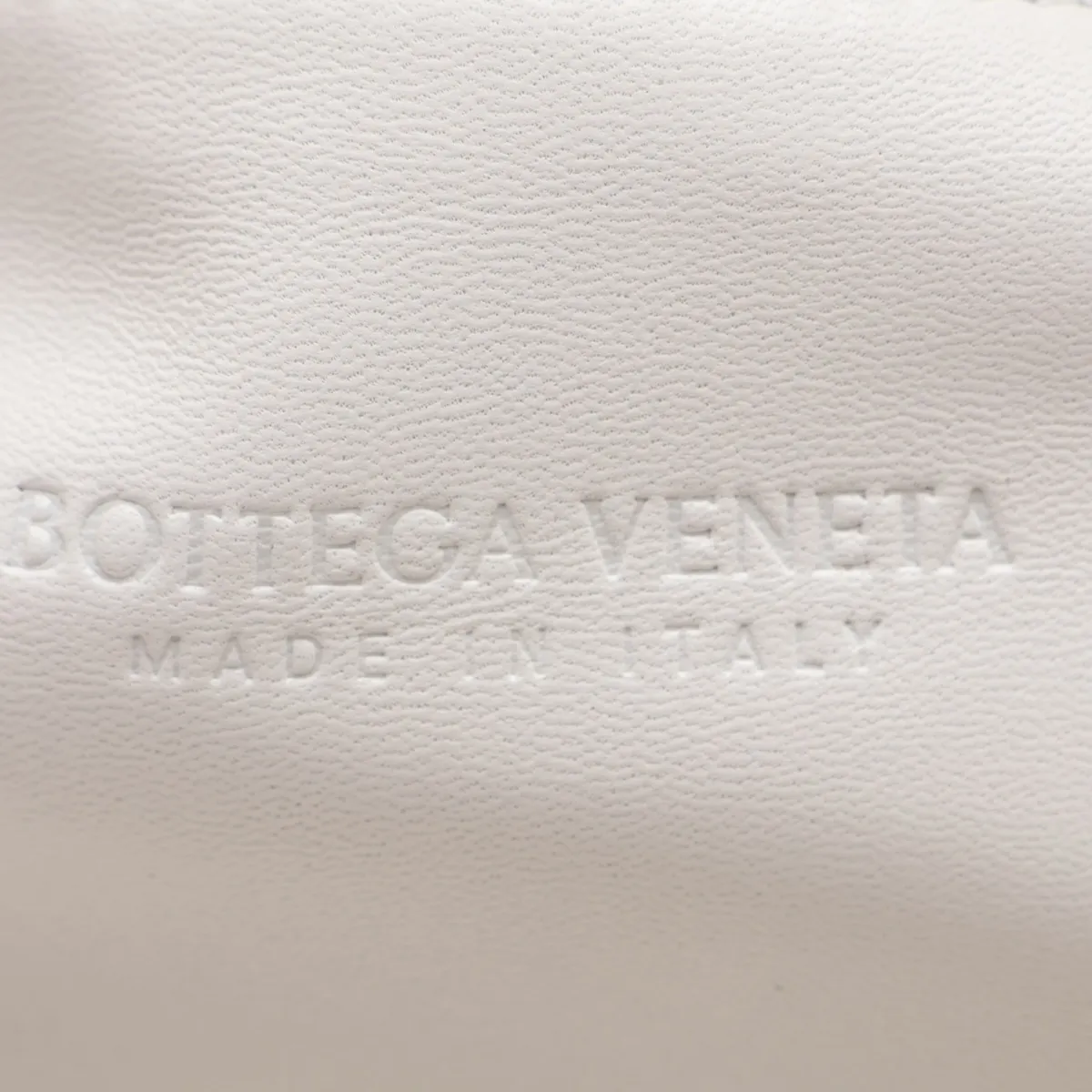 The Body Pouch Leather Body Bag White — view 8