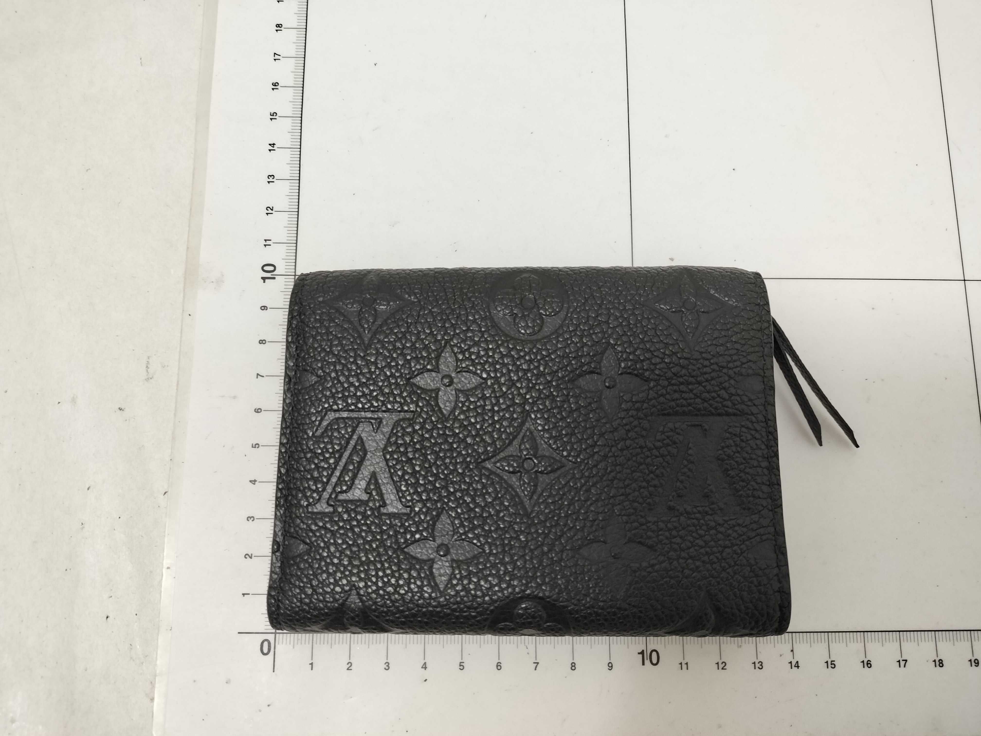 Monogram Empreinte Portefeuille Victorine M64060 Noir Compact Wallet — view 2