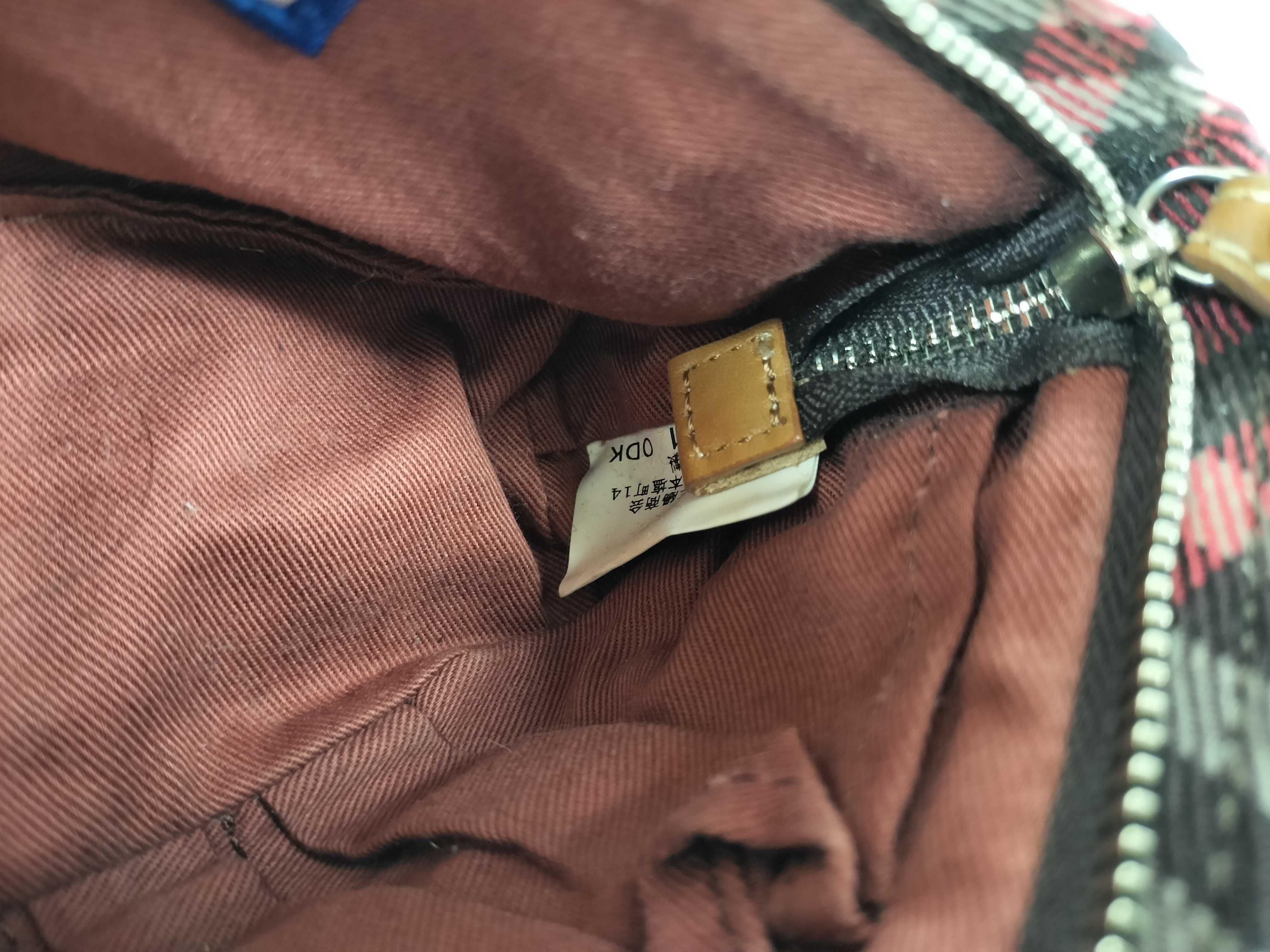 Blue Label Nova Check Pouch and other accessories — view 10