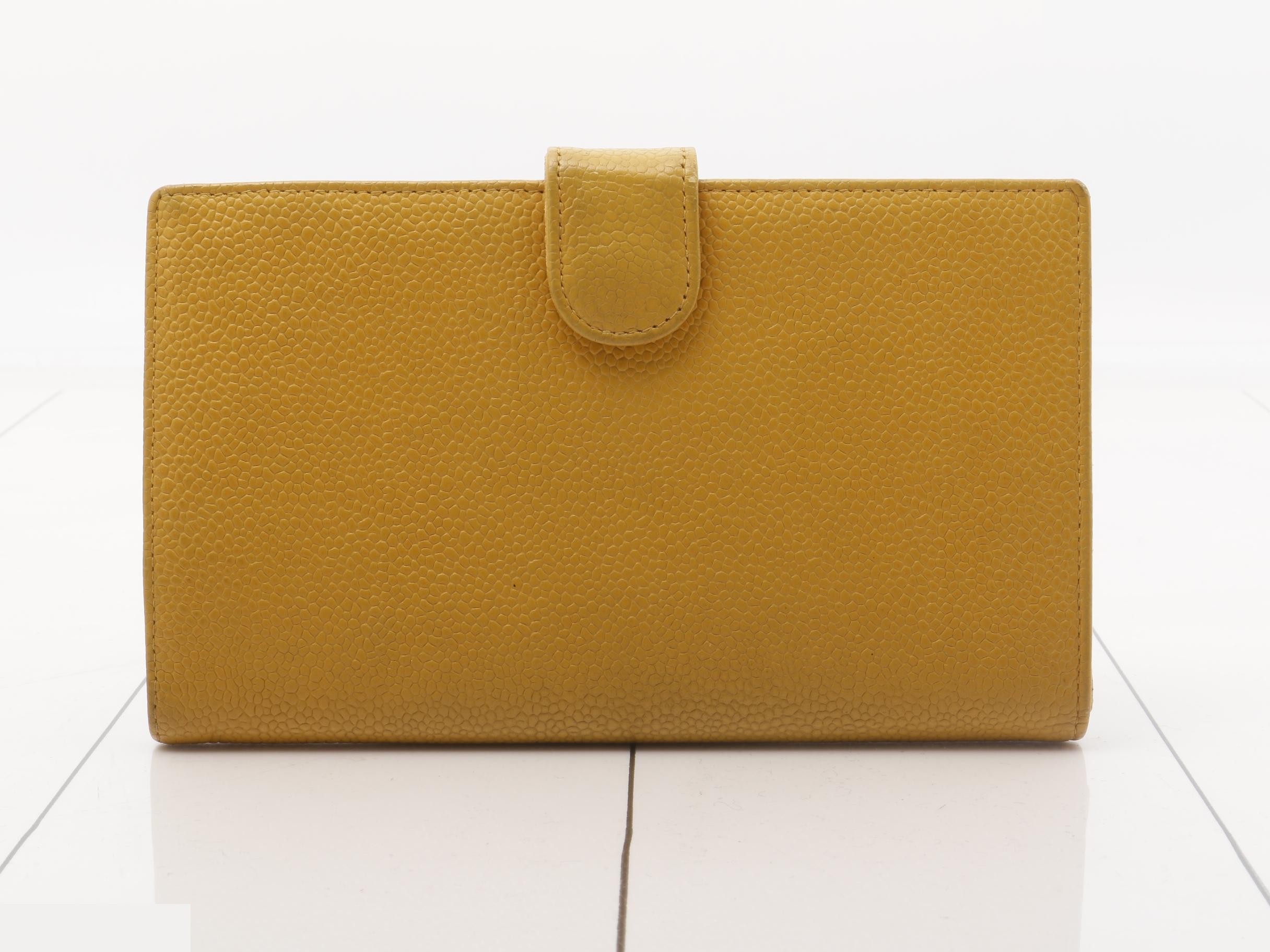 Caviar leather long wallet, model number 5. — view 2