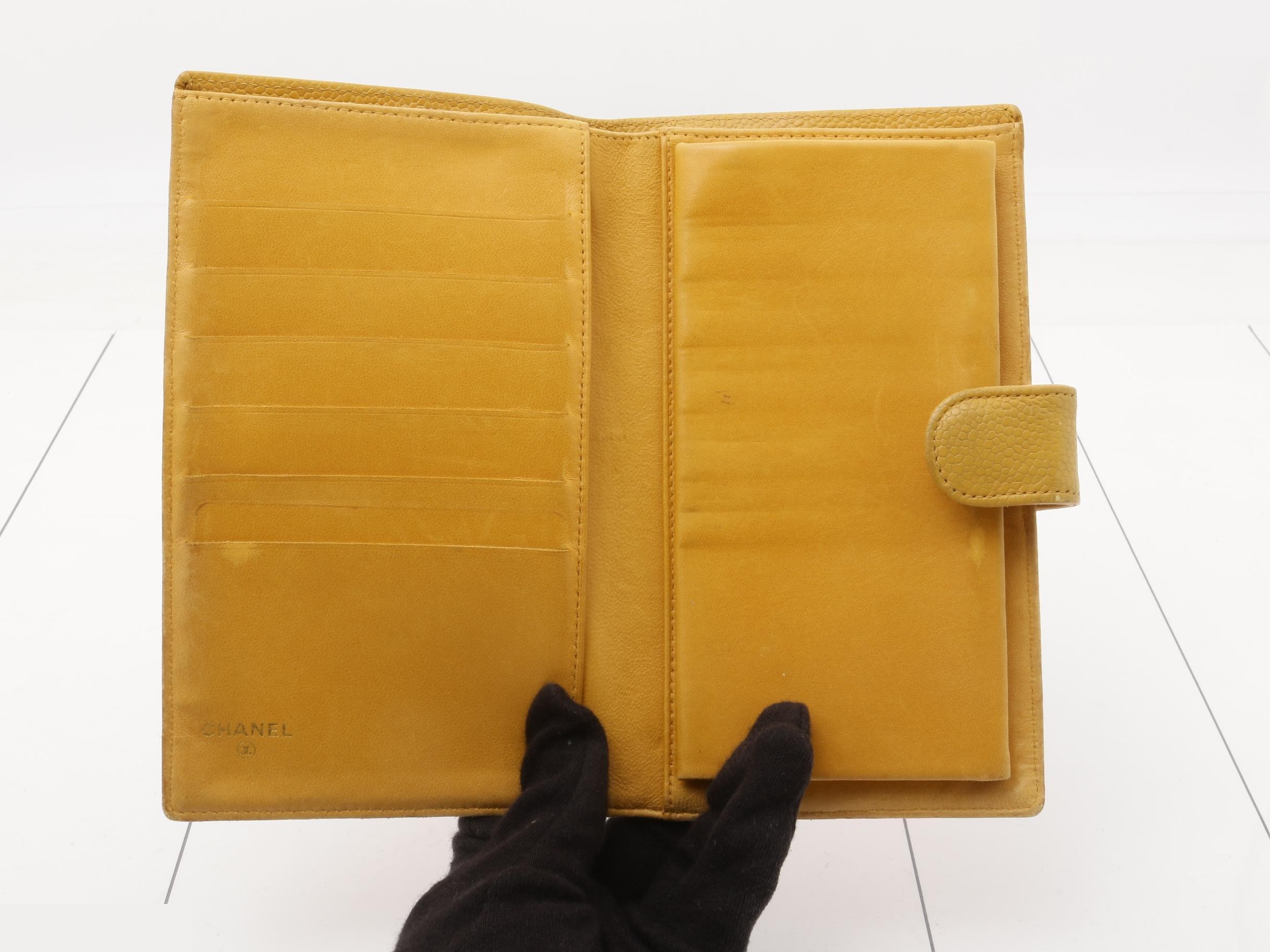 Caviar leather long wallet, model number 5. — view 4