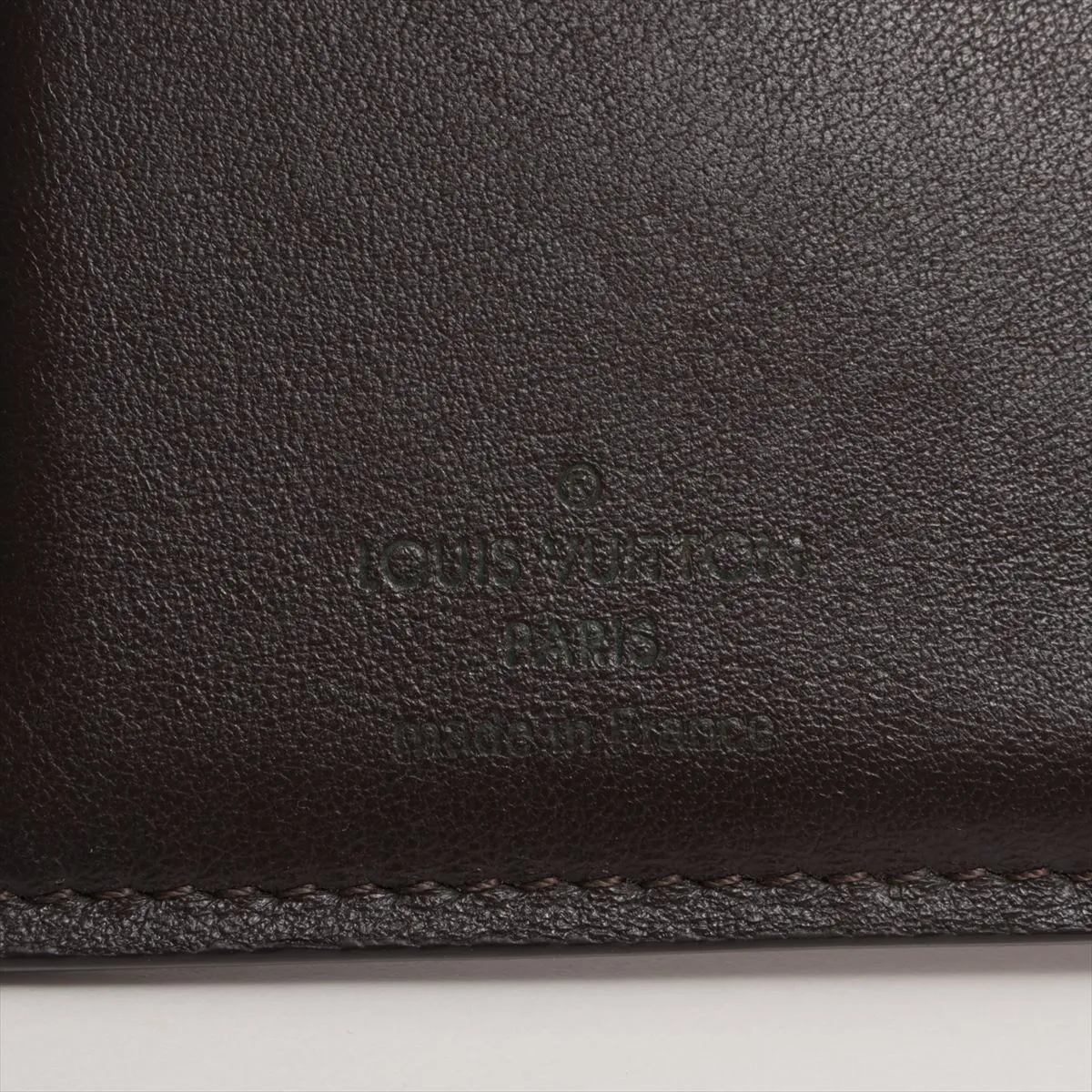 Taurillon Portefeuille Capucines Compact M62159 Galle Compact Wallet with RFID response — view 7
