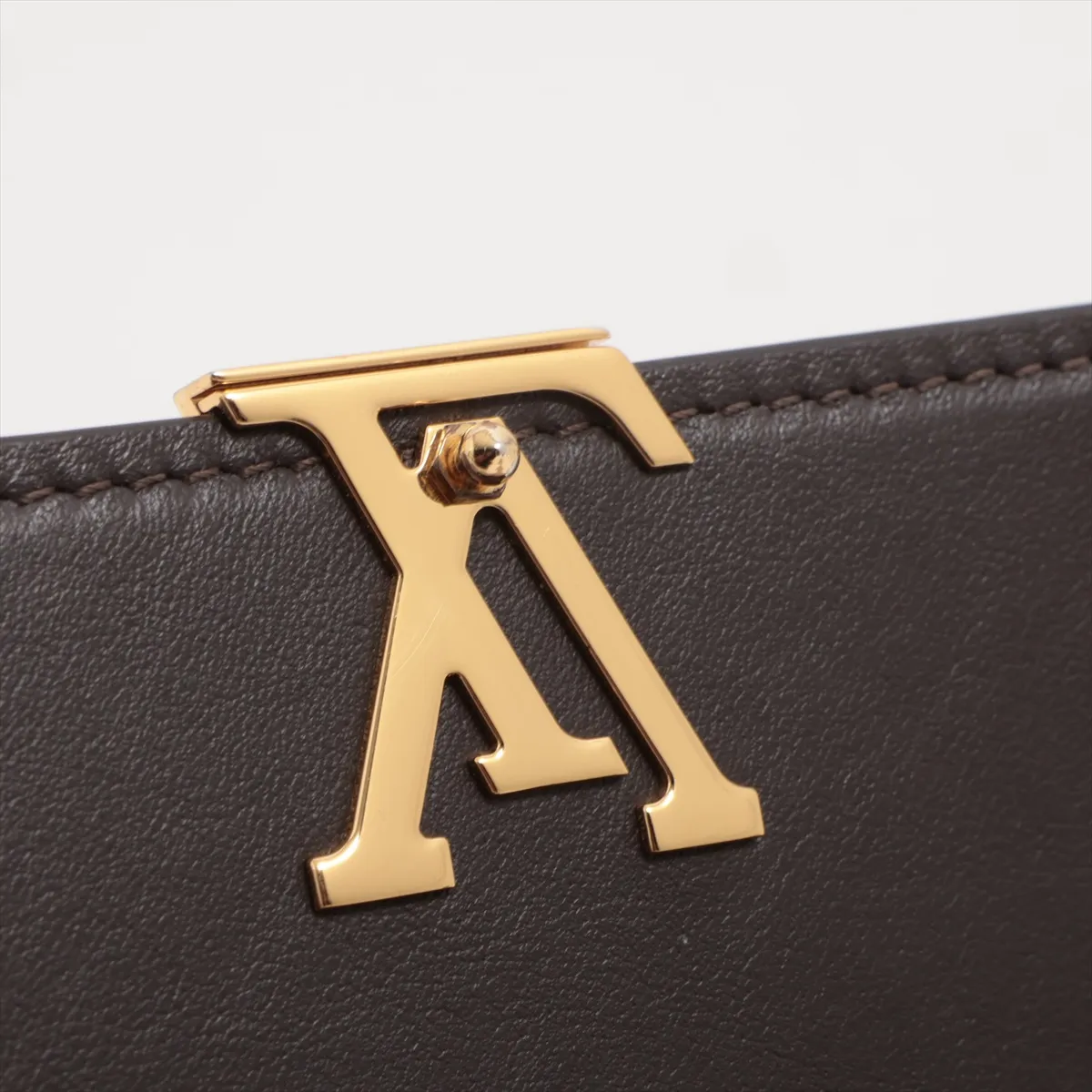 Taurillon Portefeuille Capucines Compact M62159 Galle Compact Wallet with RFID response — view 10