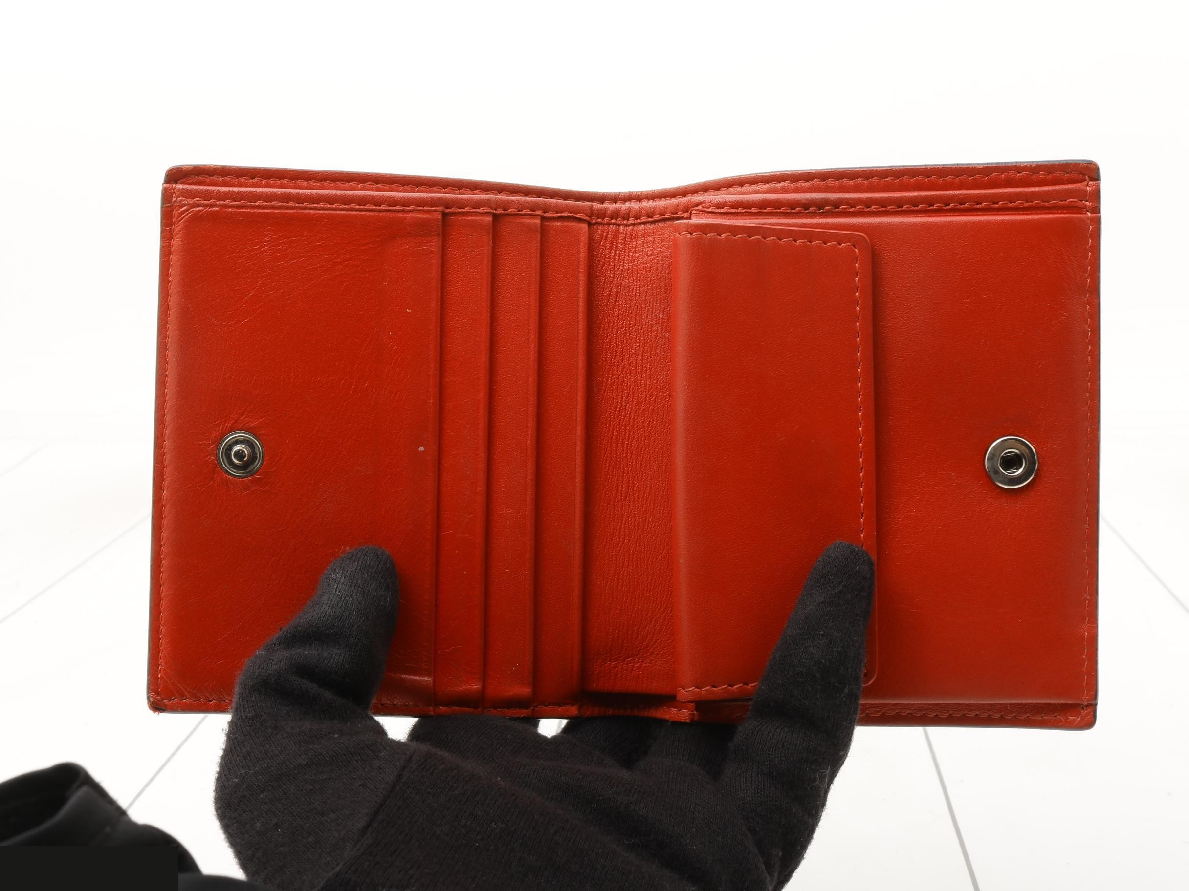Other lines: Bags and Wallets — view 4
