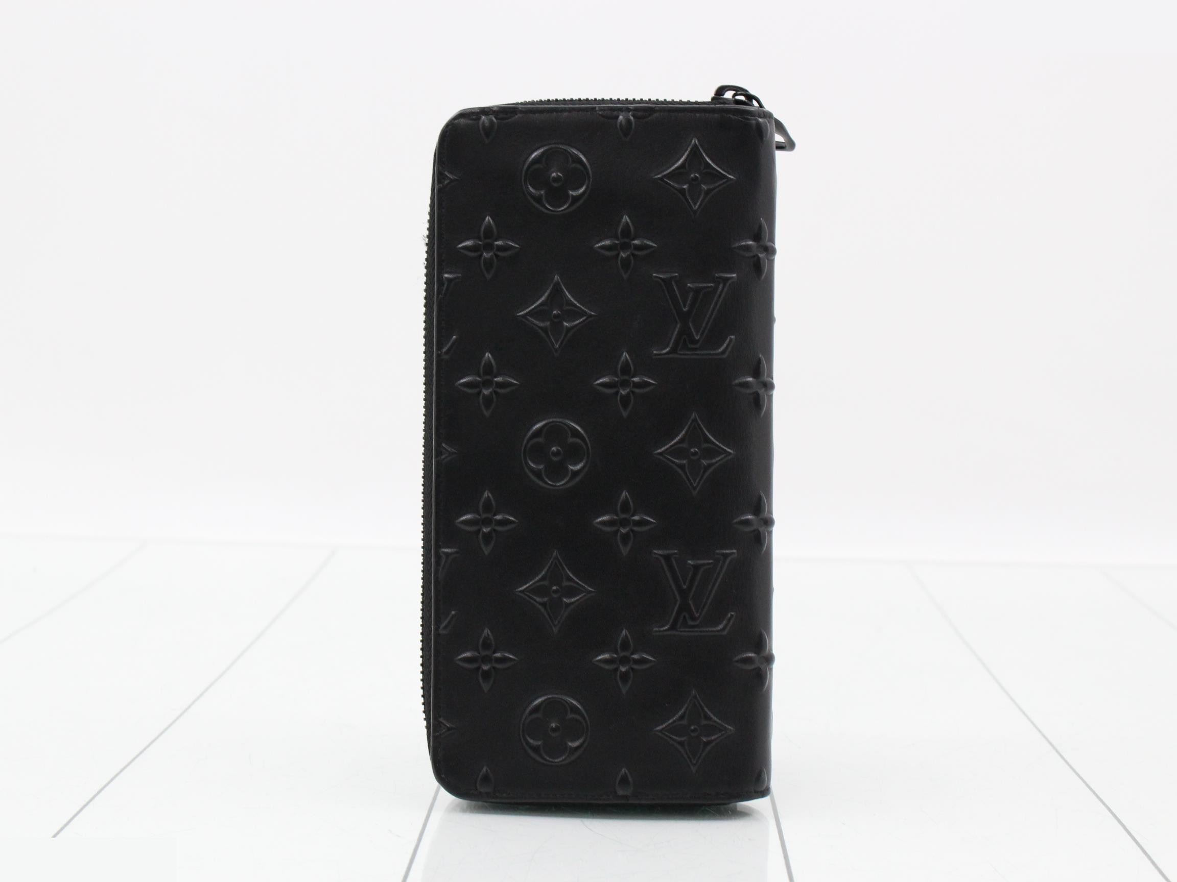 Initialed Zippy Wallet Vertical — view 2