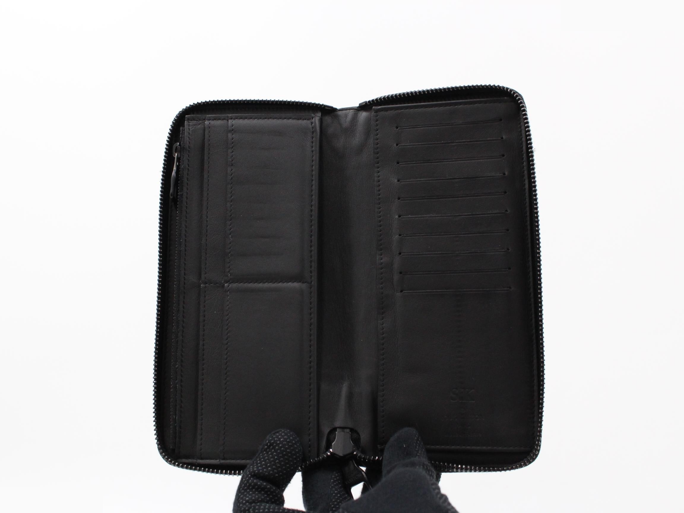Initialed Zippy Wallet Vertical — view 4