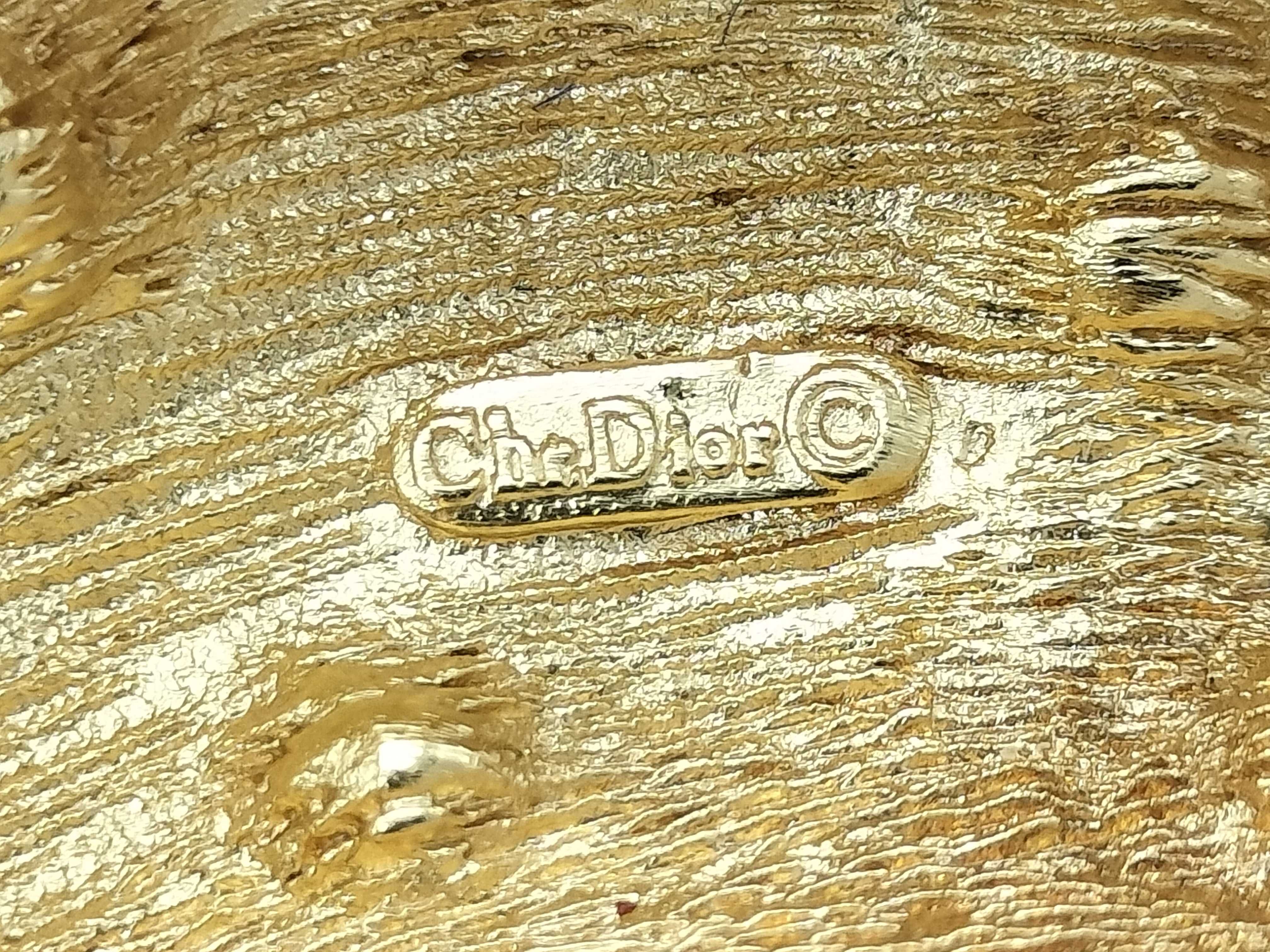 brooch, moon-shaped brooch — view 4