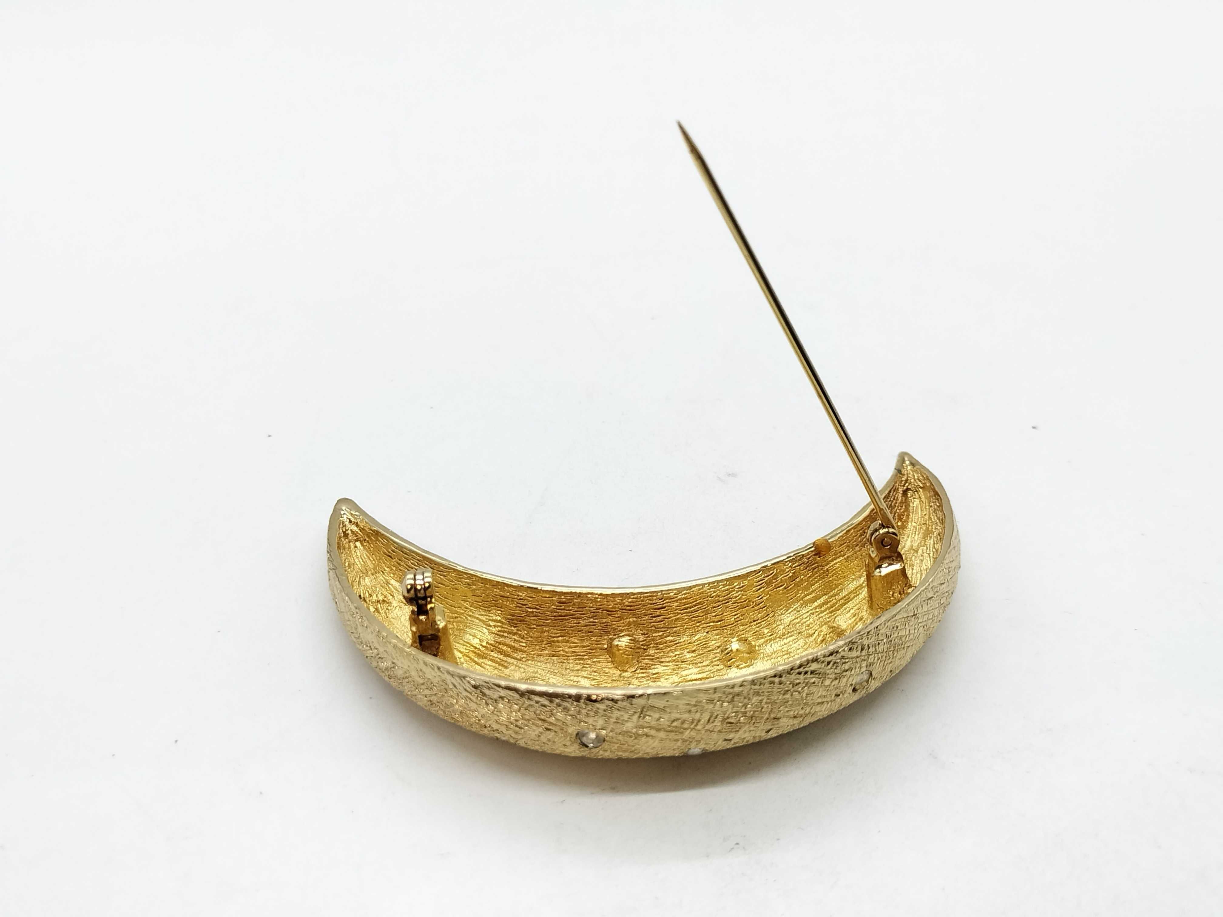 brooch, moon-shaped brooch — view 6