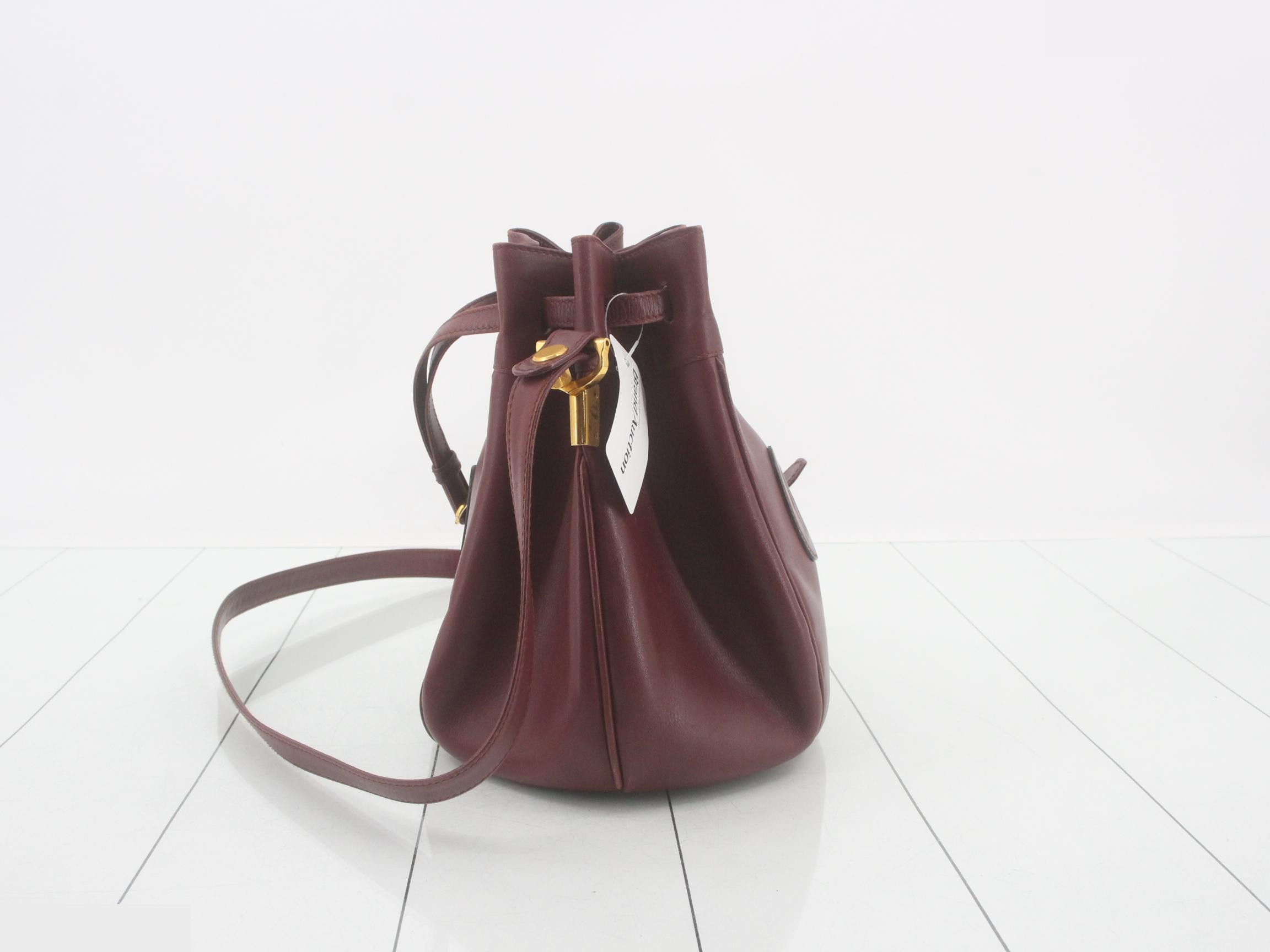 Must Line (Bag) - Shoulder Bag — view 3
