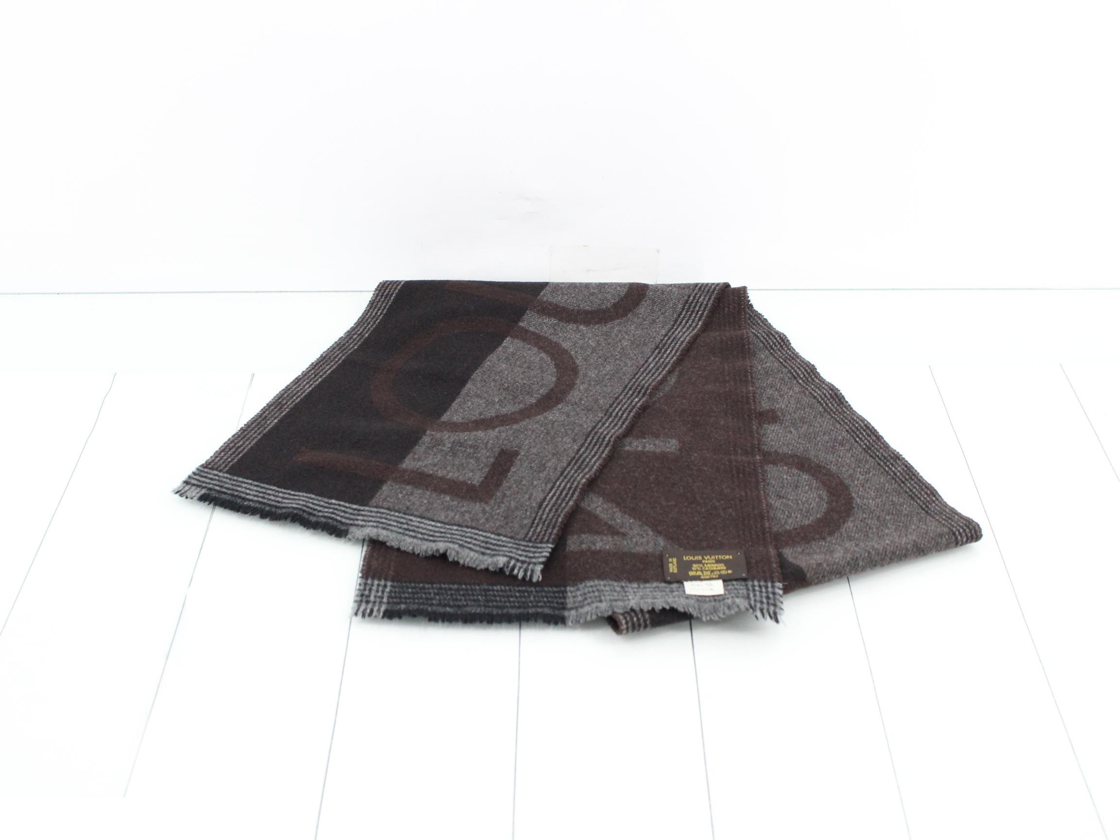 Logo scarf with tag — view 2