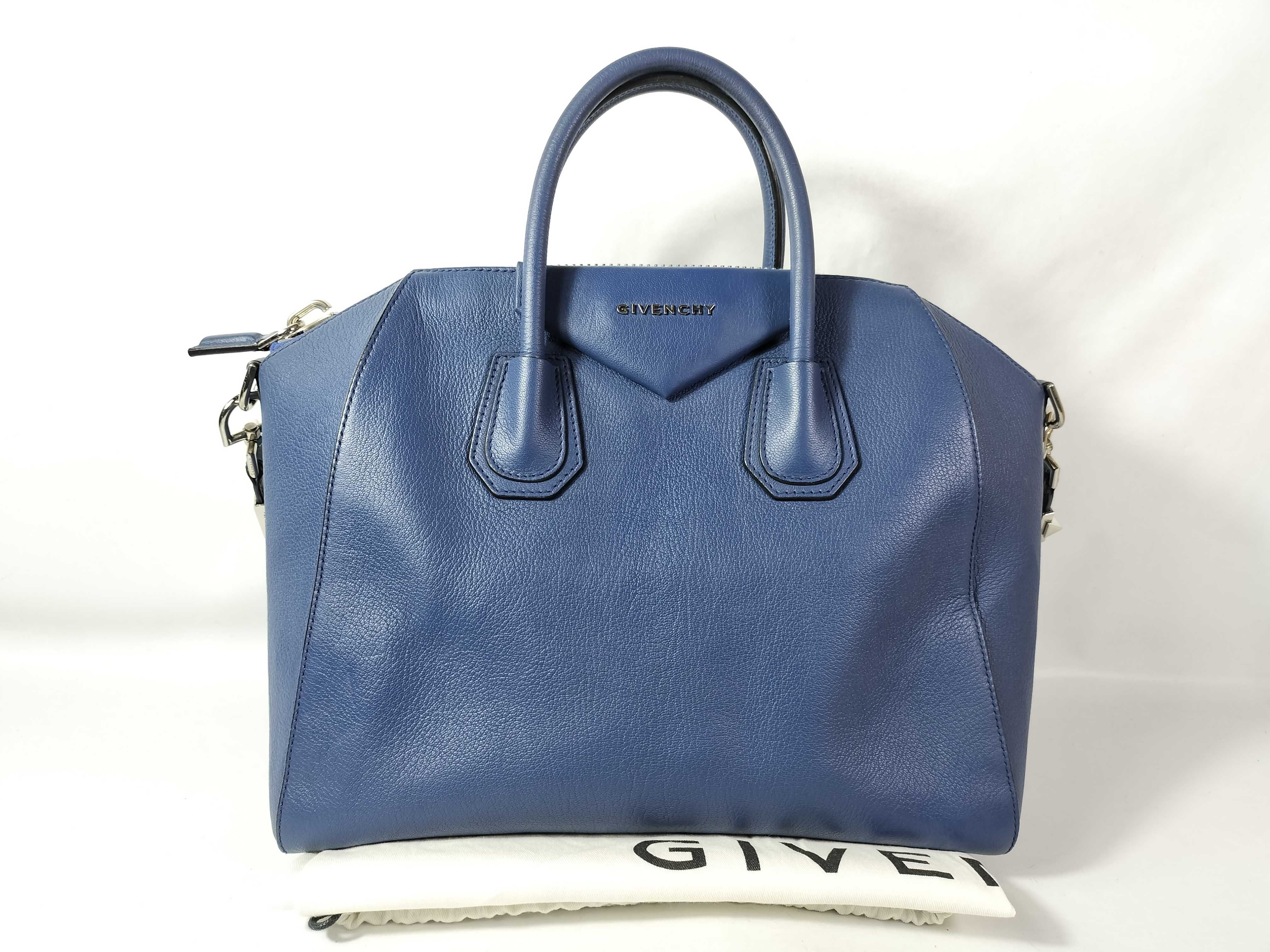Goatskin Antigona Medium Navy BB05100012 Handbag