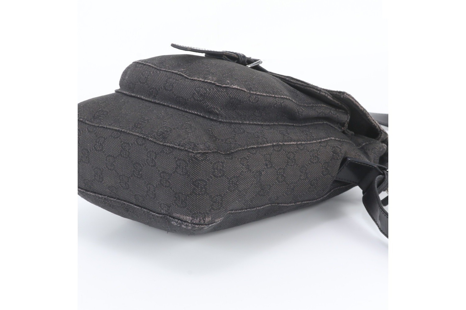 GG Canvas 101654 Leather Shoulder Bag — view 4