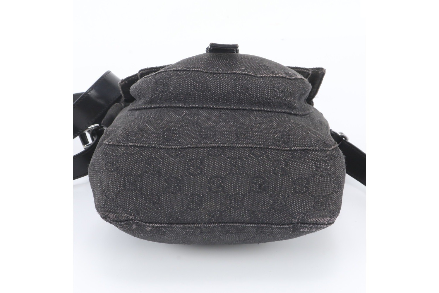 GG Canvas 101654 Leather Shoulder Bag — view 6