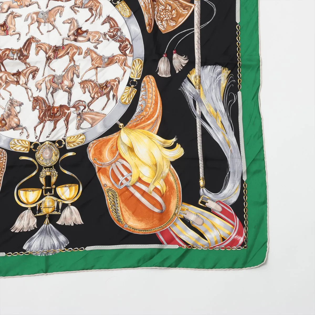 Carre 90 CAVAL CADES Cavalry March Scarf Silk Green x Black — view 4