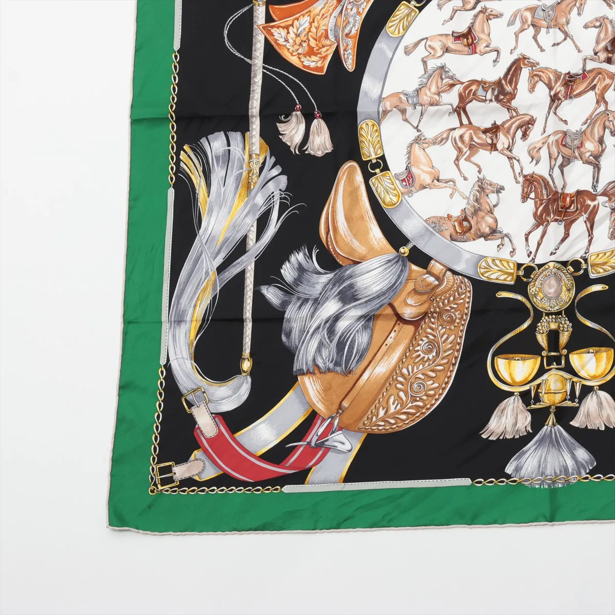 Carre 90 CAVAL CADES Cavalry March Scarf Silk Green x Black — view 5