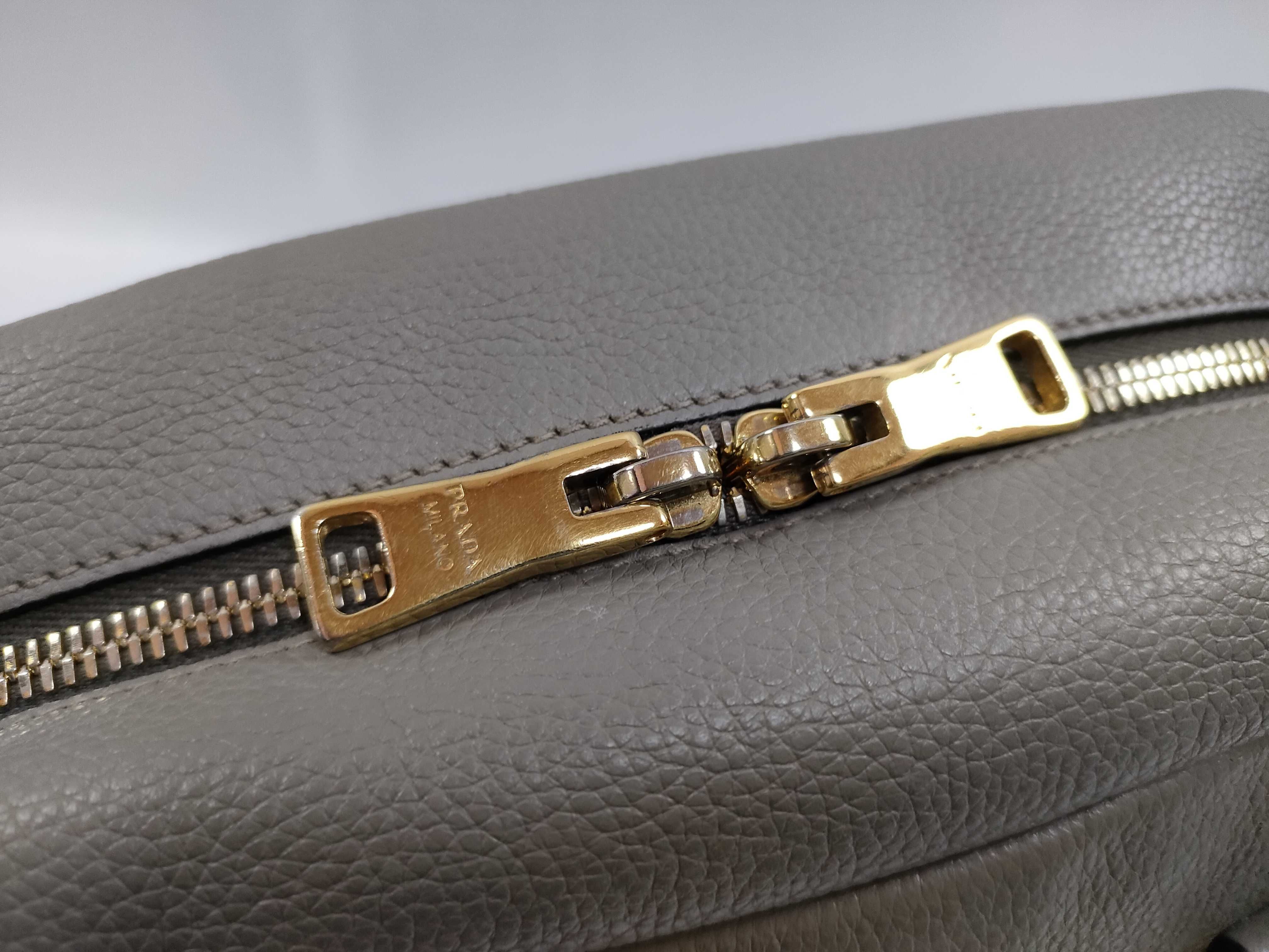 1BB086 2-way handbag, greige. — view 9