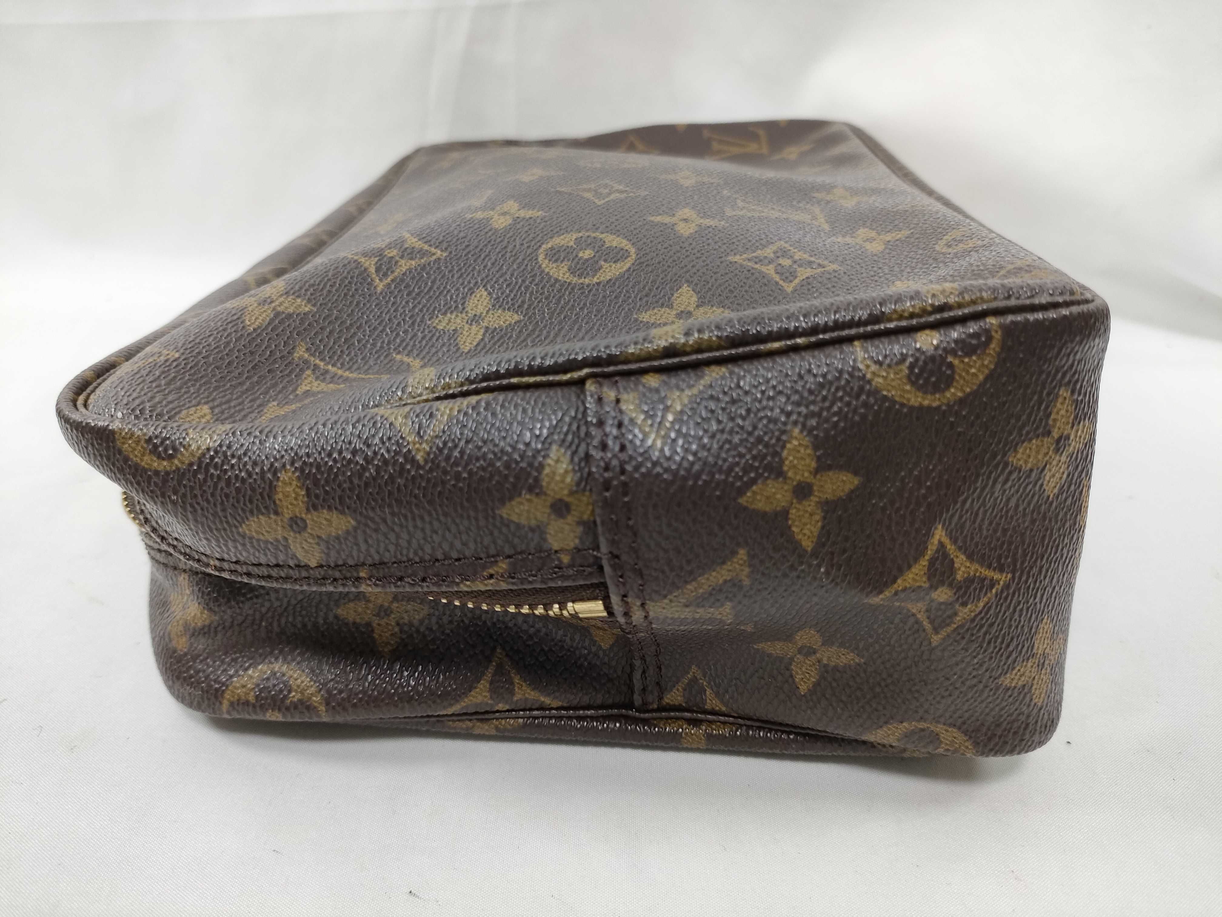 Monogram LV Monogram Trousses Toilette 28 M47522 MB3097 Pouch — view 8