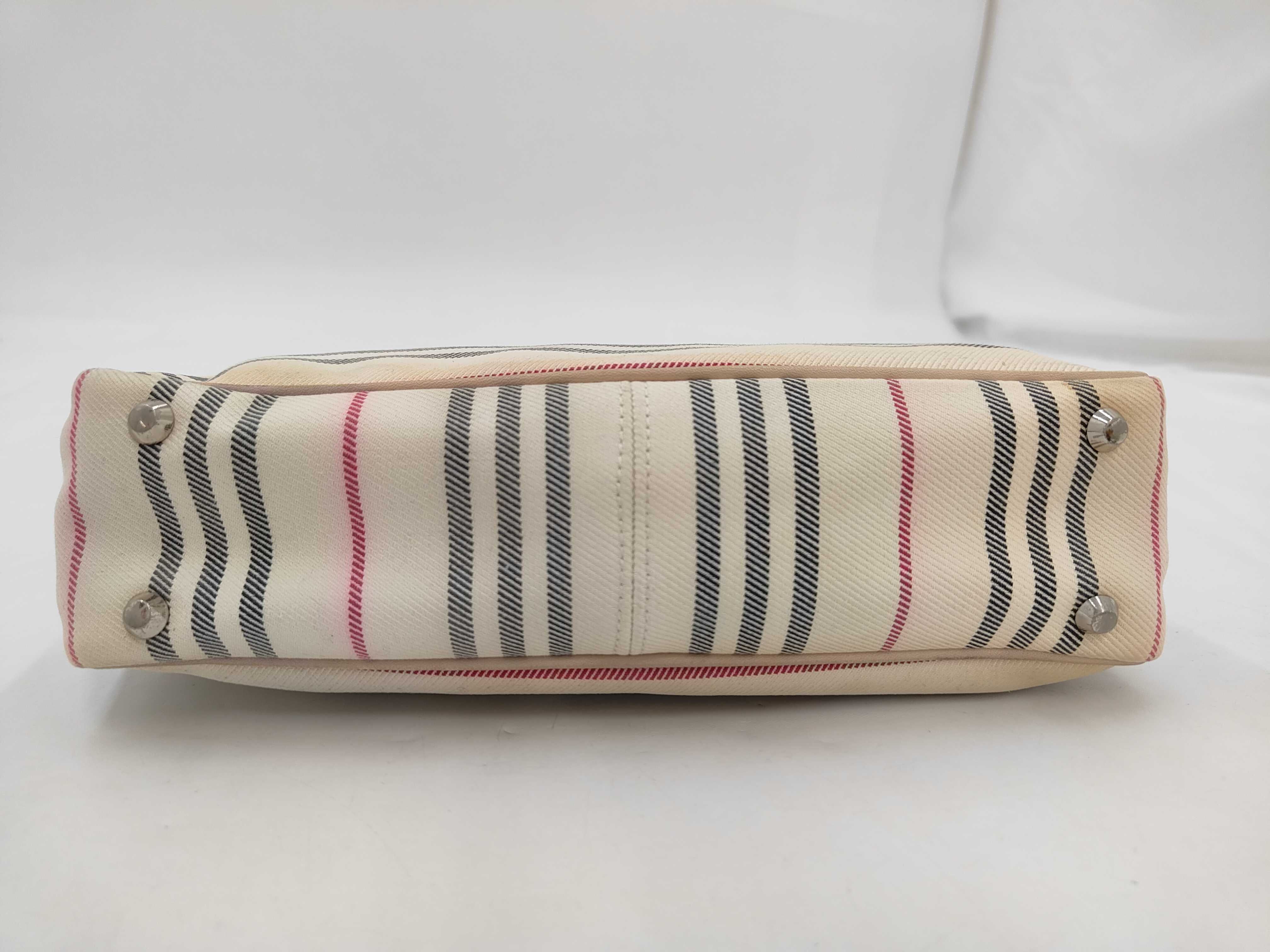 handbag — view 3