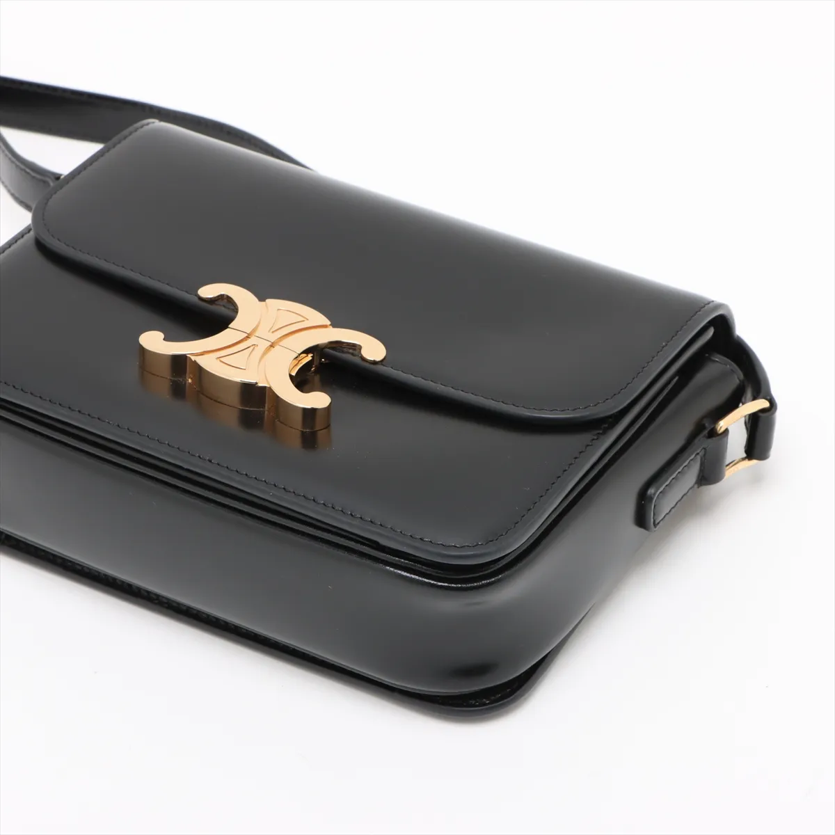 Triomphe Teen Leather Shoulder Bag Black — view 3