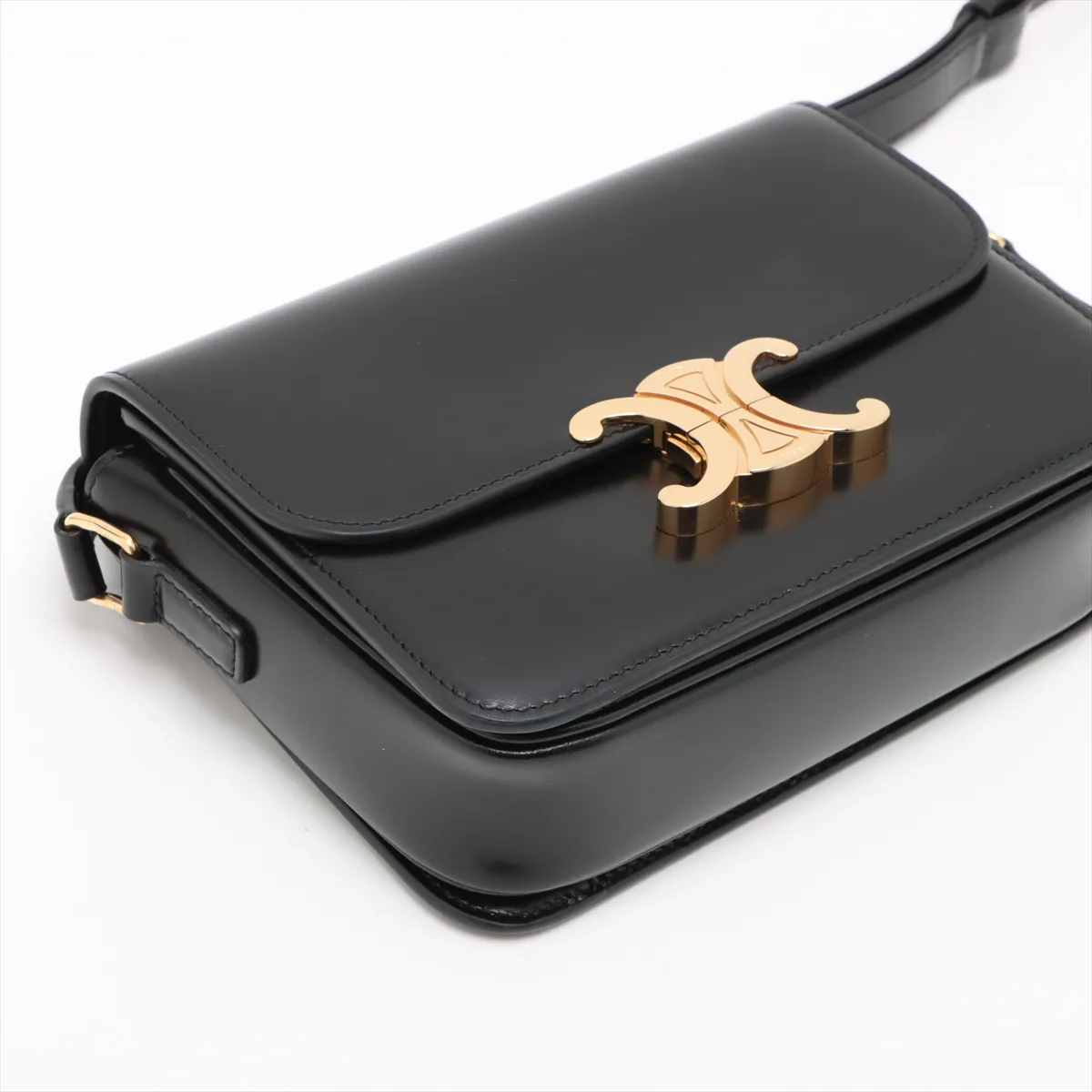 Triomphe Teen Leather Shoulder Bag Black — view 4